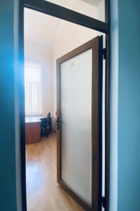 Аренда офисного помещения в Николаеве, Спасская улица 72, помещений - 1, этаж - 2 фото 2