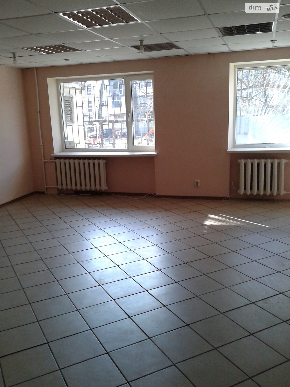 Аренда офисного помещения в Николаеве, Богоявленский проспект, помещений -, этаж - 1 фото 1