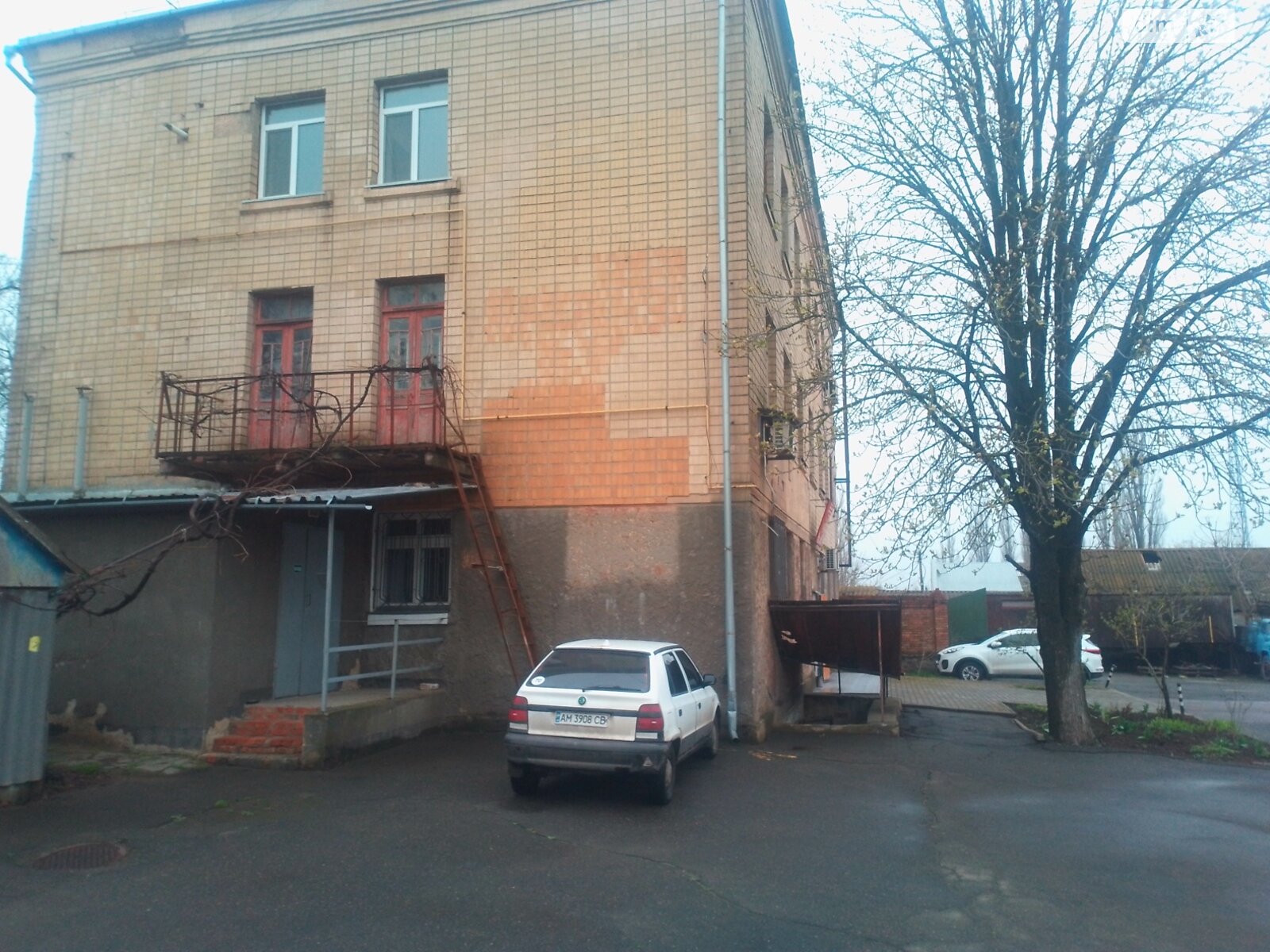 Оренда офісного приміщення в Миколаєві, Будівельників вулиця 1, приміщень - 7, поверх - 1 фото 1 Оренда офісного приміщення в Миколаєві, Будівельників вулиця 1, приміщень - 7, поверх - 1 фото 1
