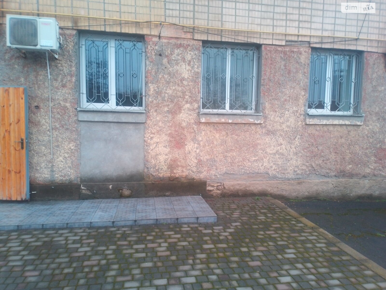 Оренда офісного приміщення в Миколаєві, Будівельників вулиця 1, приміщень - 7, поверх - 1 фото 1 Оренда офісного приміщення в Миколаєві, Будівельників вулиця 1, приміщень - 7, поверх - 1 фото 1