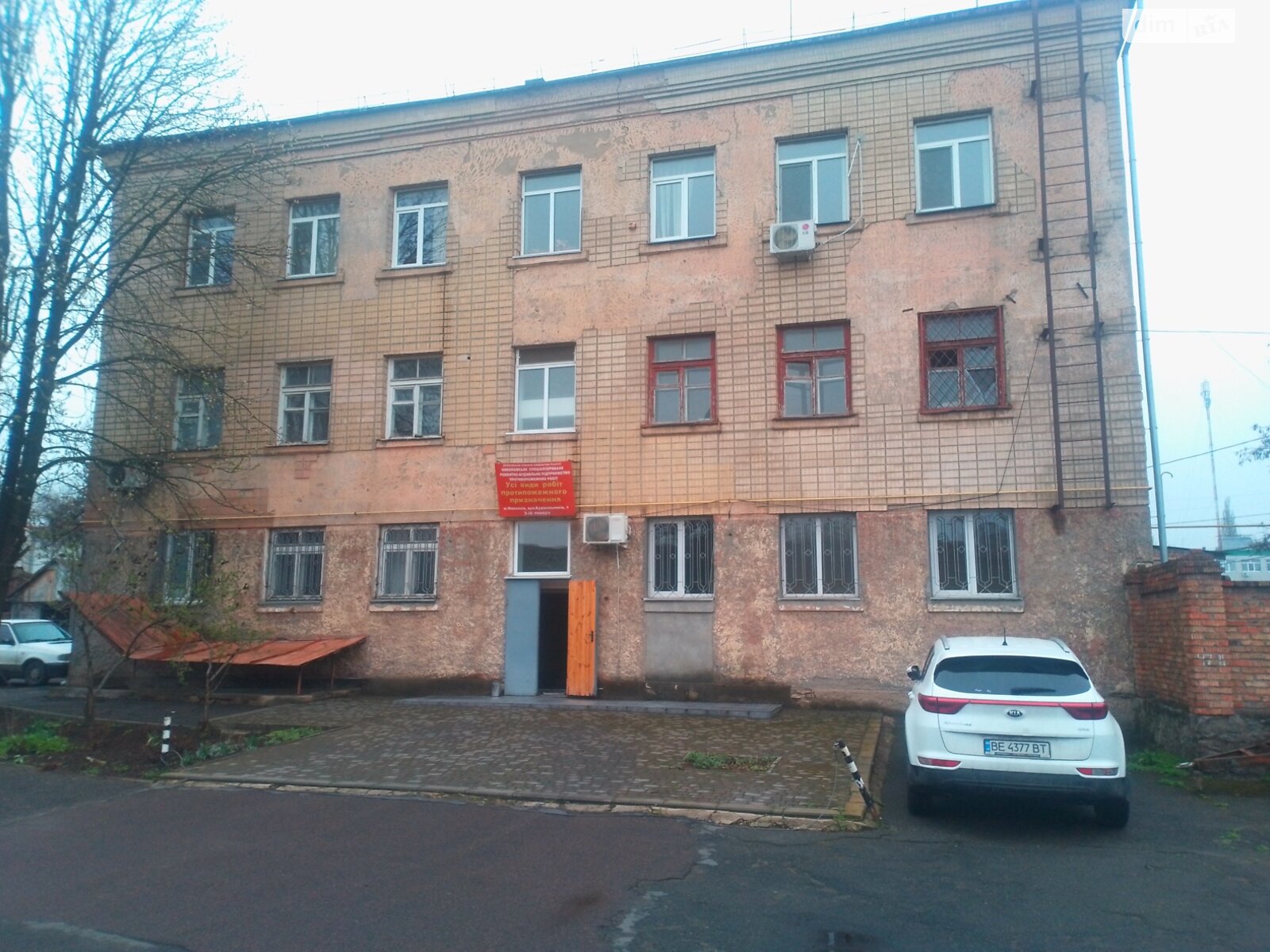 Оренда офісного приміщення в Миколаєві, Будівельників вулиця 1, приміщень - 7, поверх - 1 фото 1 Оренда офісного приміщення в Миколаєві, Будівельників вулиця 1, приміщень - 7, поверх - 1 фото 1