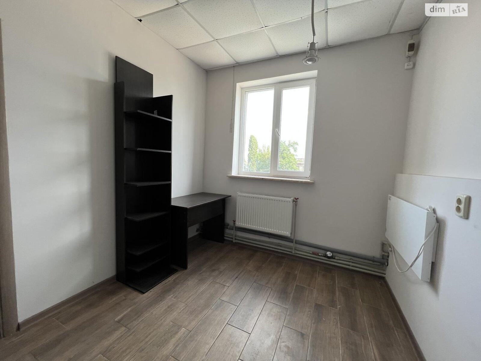 Аренда офисного помещения в Николаеве, Радостная улица, помещений - 1, этаж - 2 фото 1 Аренда офисного помещения в Николаеве, Радостная улица, помещений - 1, этаж - 2 фото 1