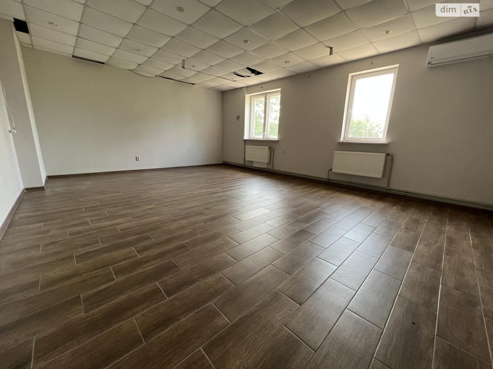 Аренда офисного помещения в Николаеве, Радостная улица, помещений - 1, этаж - 2 фото 1 Аренда офисного помещения в Николаеве, Радостная улица, помещений - 1, этаж - 2 фото 1