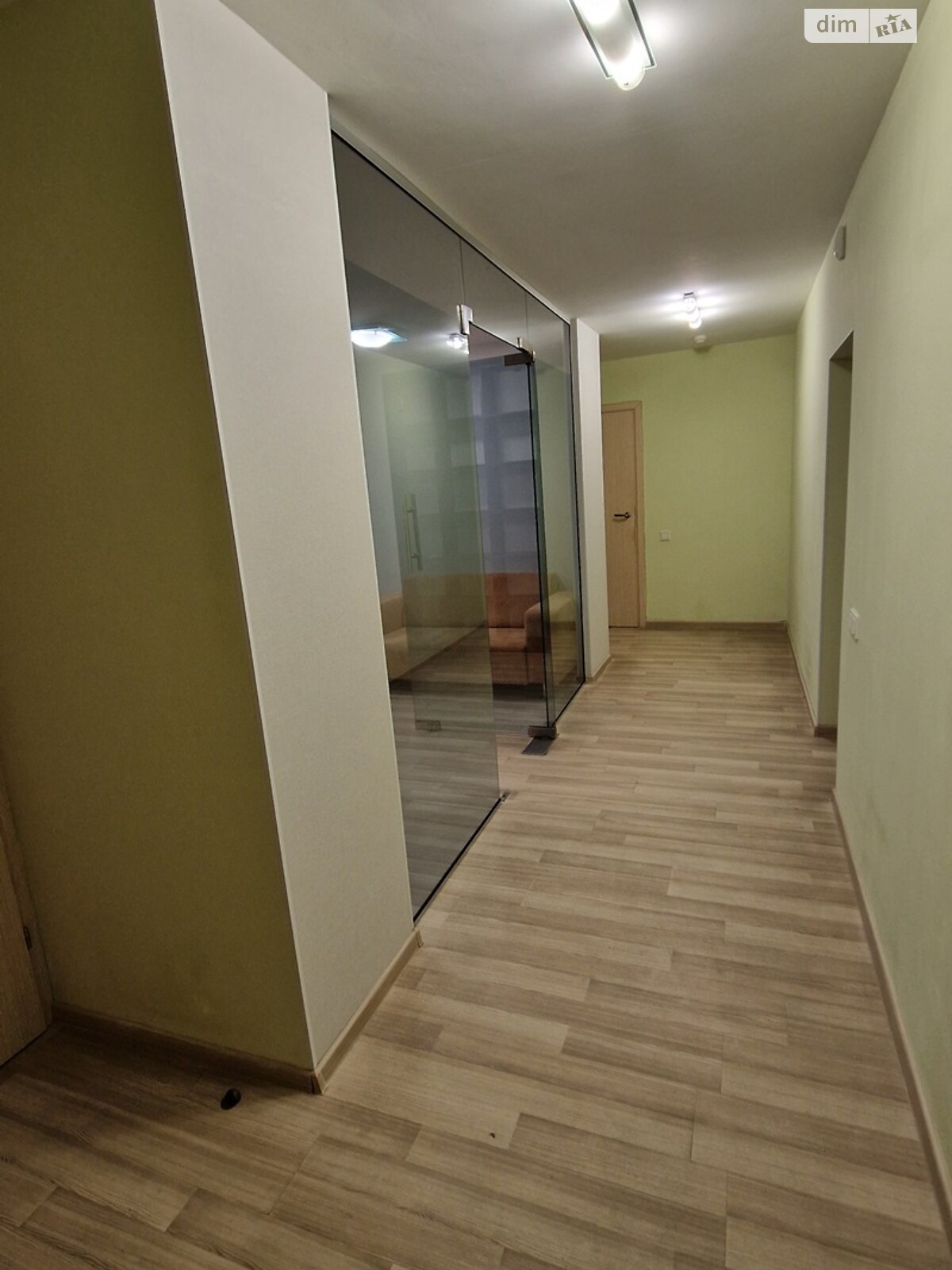 Аренда офисного помещения в Обухове, Каштановая улица 11, помещений - 4, этаж - 1 фото 1