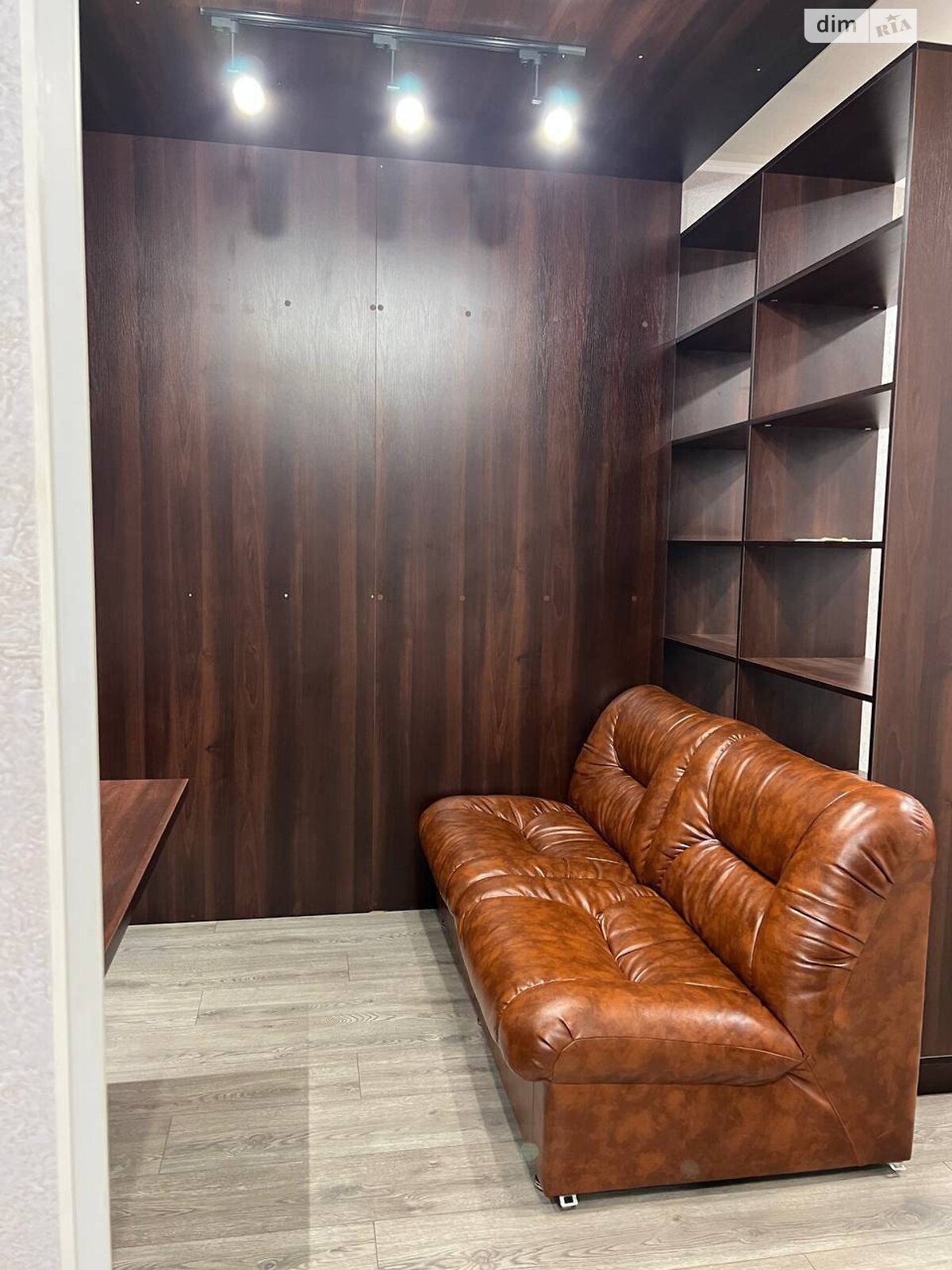 Аренда офисного помещения в Одессе, Генуэзская улица 3А, помещений - 3, этаж - 1 фото 1 Аренда офисного помещения в Одессе, Генуэзская улица 3А, помещений - 3, этаж - 1 фото 1