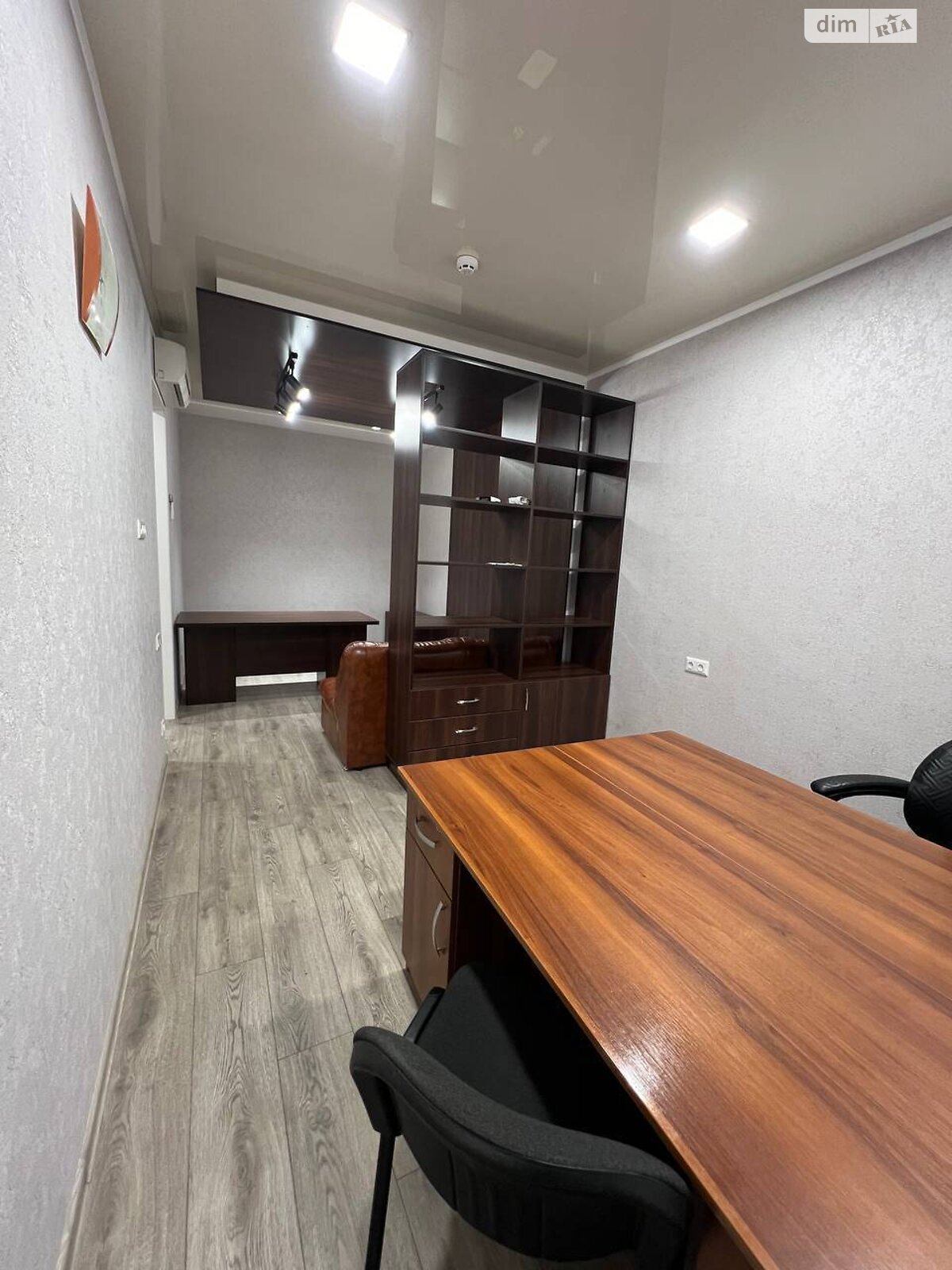 Аренда офисного помещения в Одессе, Генуэзская улица 3А, помещений - 3, этаж - 1 фото 1 Аренда офисного помещения в Одессе, Генуэзская улица 3А, помещений - 3, этаж - 1 фото 1