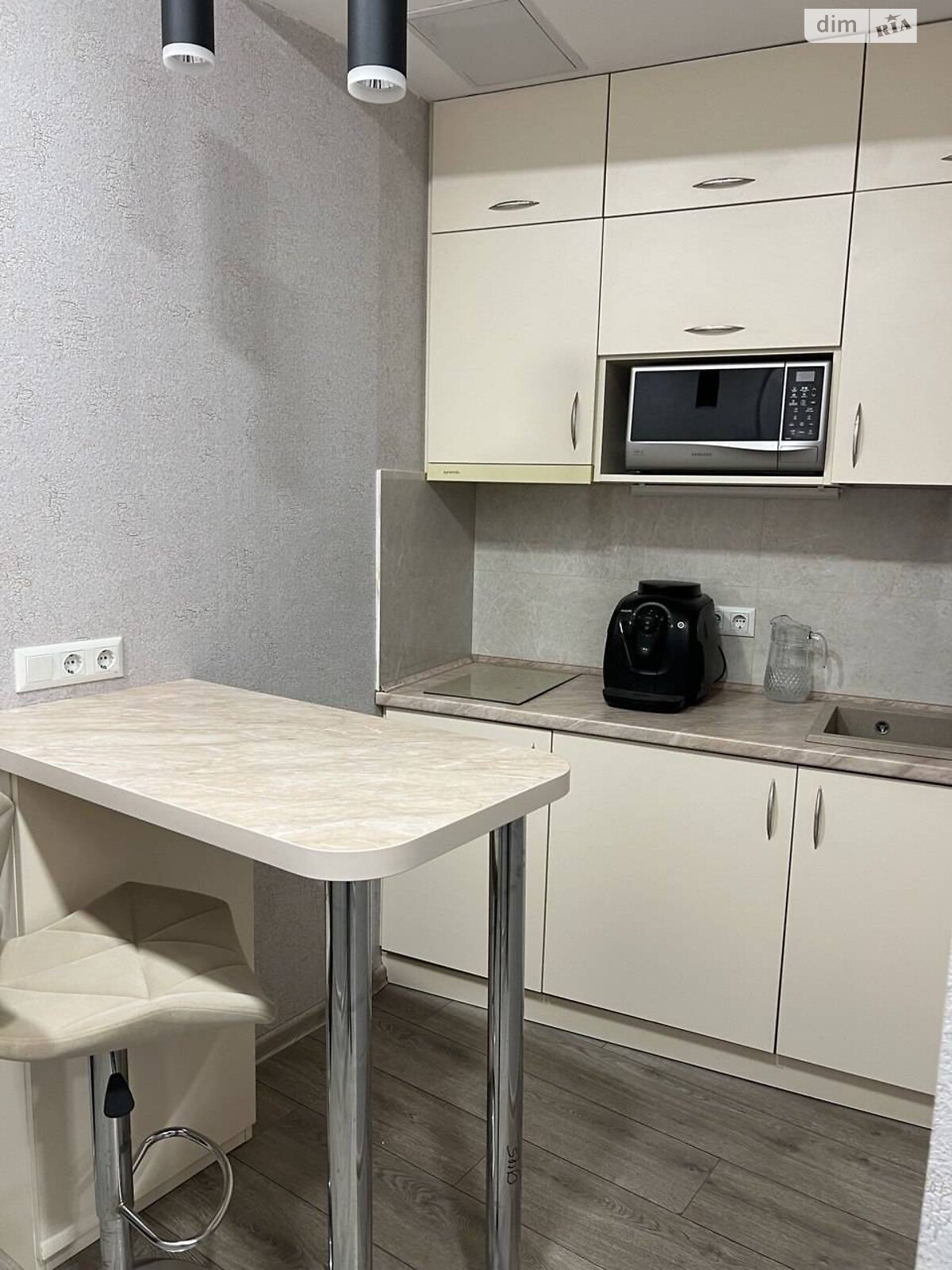 Аренда офисного помещения в Одессе, Генуэзская улица 3А, помещений - 3, этаж - 1 фото 1 Аренда офисного помещения в Одессе, Генуэзская улица 3А, помещений - 3, этаж - 1 фото 1