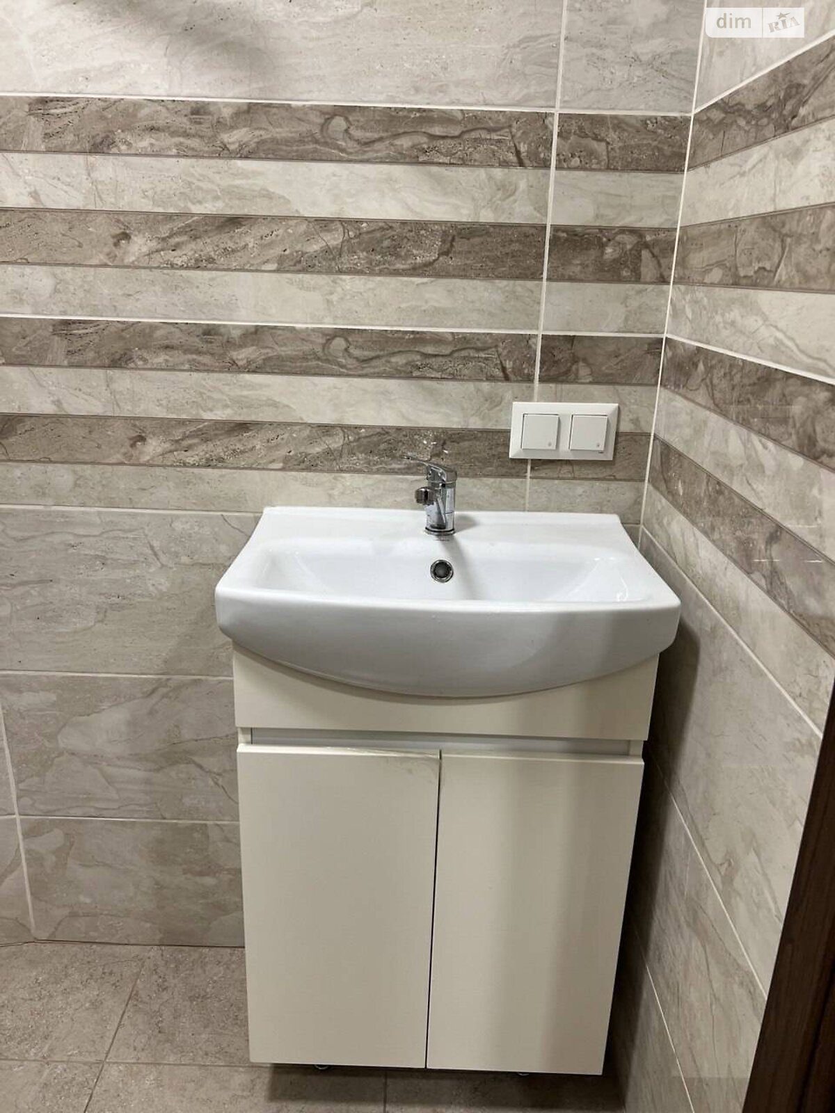 Аренда офисного помещения в Одессе, Генуэзская улица 3А, помещений - 3, этаж - 1 фото 1 Аренда офисного помещения в Одессе, Генуэзская улица 3А, помещений - 3, этаж - 1 фото 1