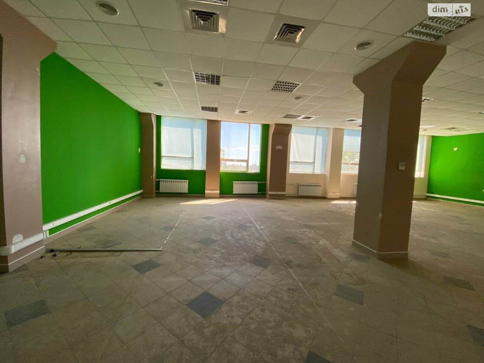 Аренда офисного помещения в Одессе, Дальницкая улица, помещений - 30, этаж - 1 фото 1