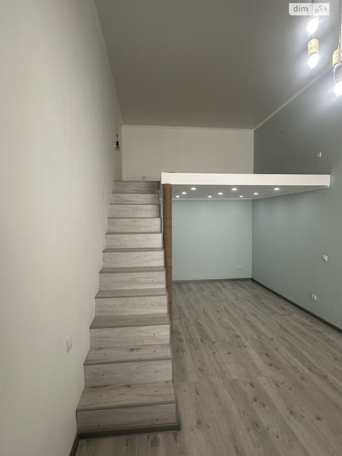 Аренда офисного помещения в Одессе, Академика Сахарова улица 40, помещений - 2, этаж - 1 фото 1