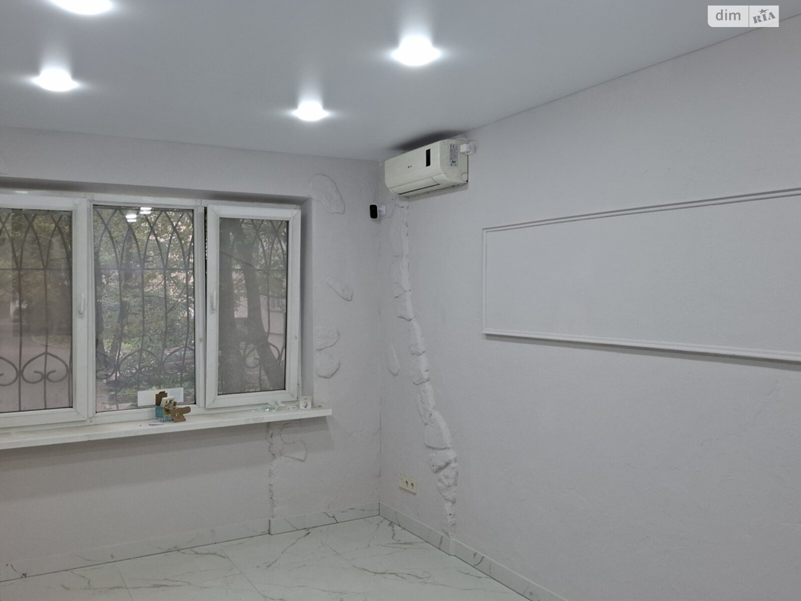 Оренда офісного приміщення в Одесі, Академіка Заболотного вулиця 28, приміщень - 4, поверх - 1 фото 1