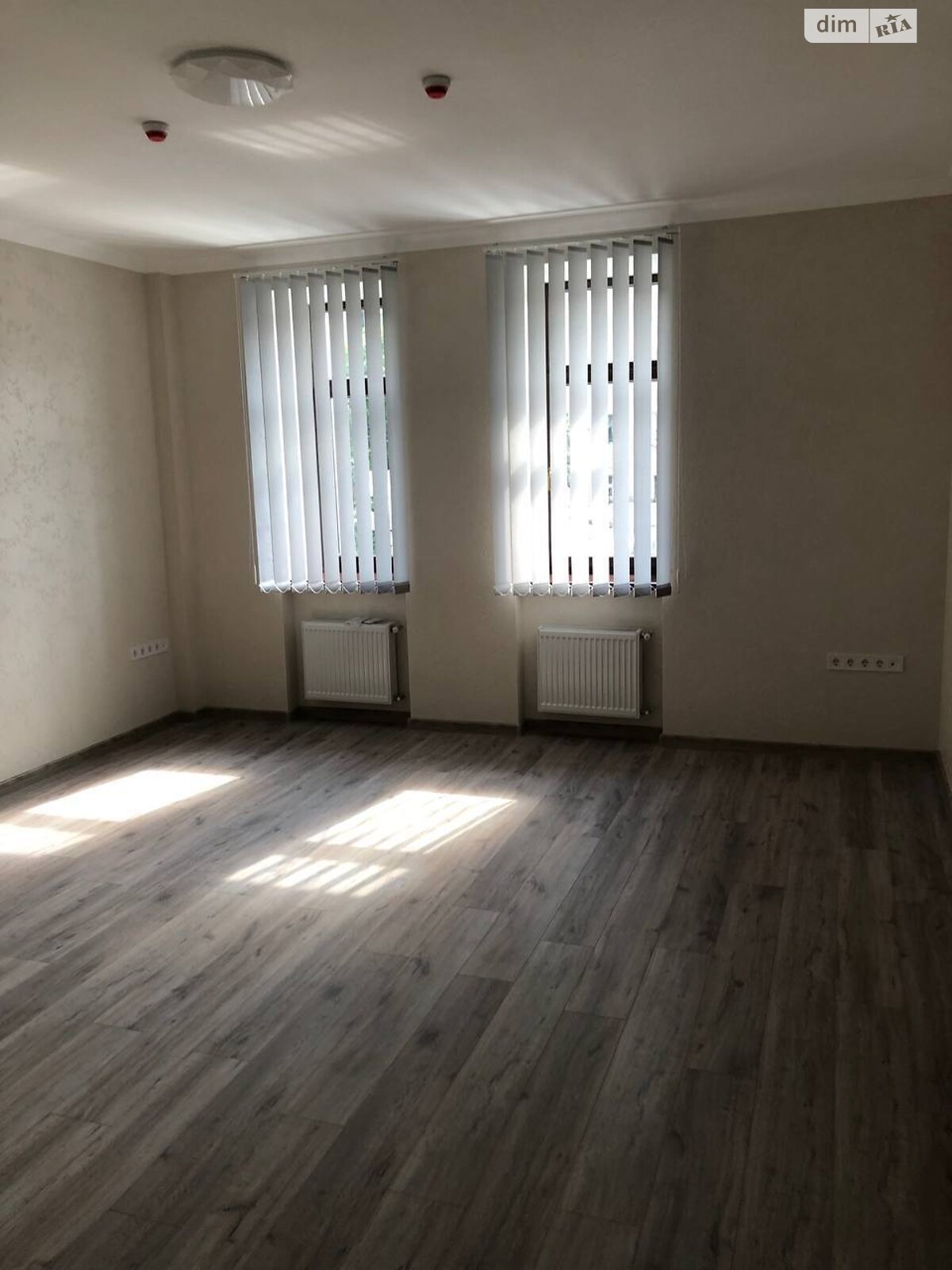 Аренда офисного помещения в Одессе, Бориса Литвака улица 9, помещений - 2, этаж - 2 фото 1 Аренда офисного помещения в Одессе, Бориса Литвака улица 9, помещений - 2, этаж - 2 фото 1