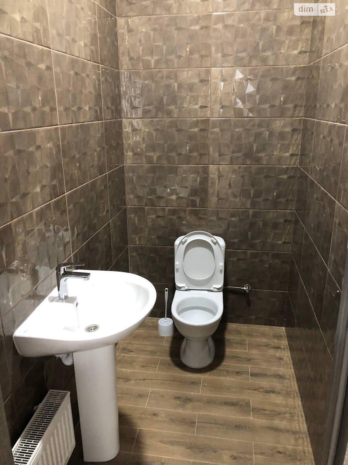 Аренда офисного помещения в Одессе, Бориса Литвака улица 9, помещений - 2, этаж - 2 фото 1 Аренда офисного помещения в Одессе, Бориса Литвака улица 9, помещений - 2, этаж - 2 фото 1