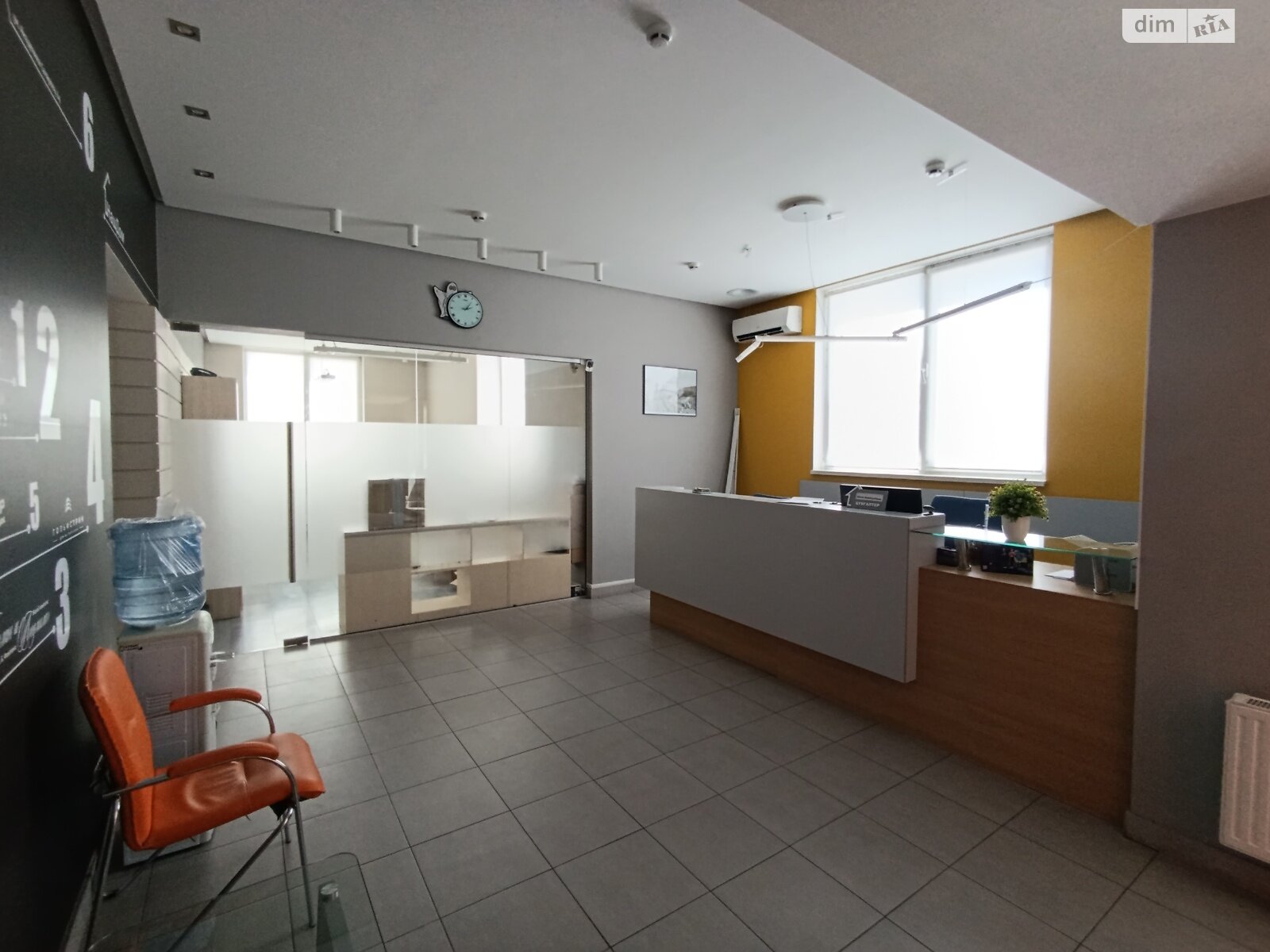 Аренда офисного помещения в Одессе, Добровольцев (Маршала Говорова) улица 10/6, помещений - 3, этаж - 1 фото 1