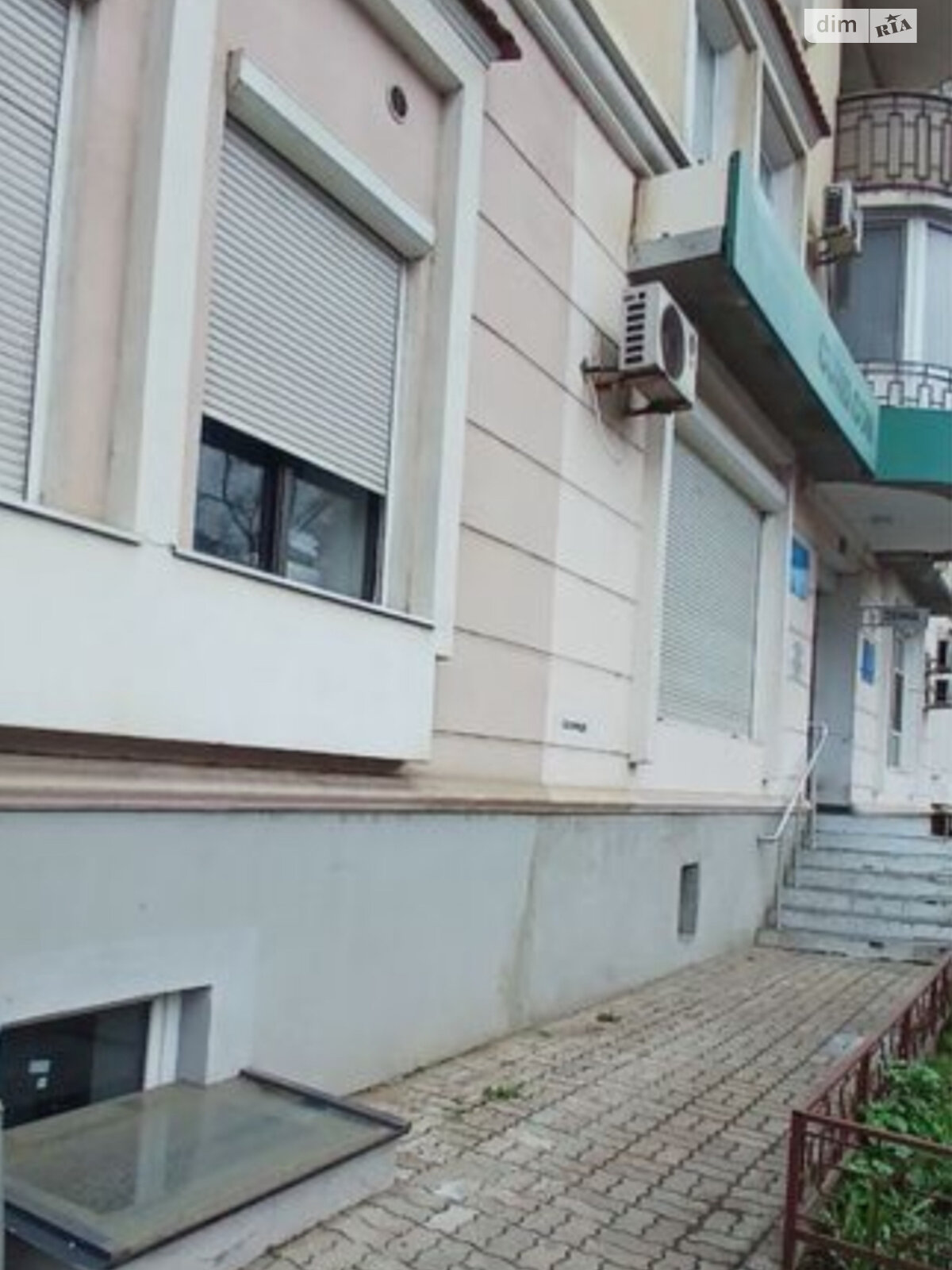 Аренда офисного помещения в Одессе, Старопортофранковская улица 101, помещений - 5 фото 1 Аренда офисного помещения в Одессе, Старопортофранковская улица 101, помещений - 5 фото 1
