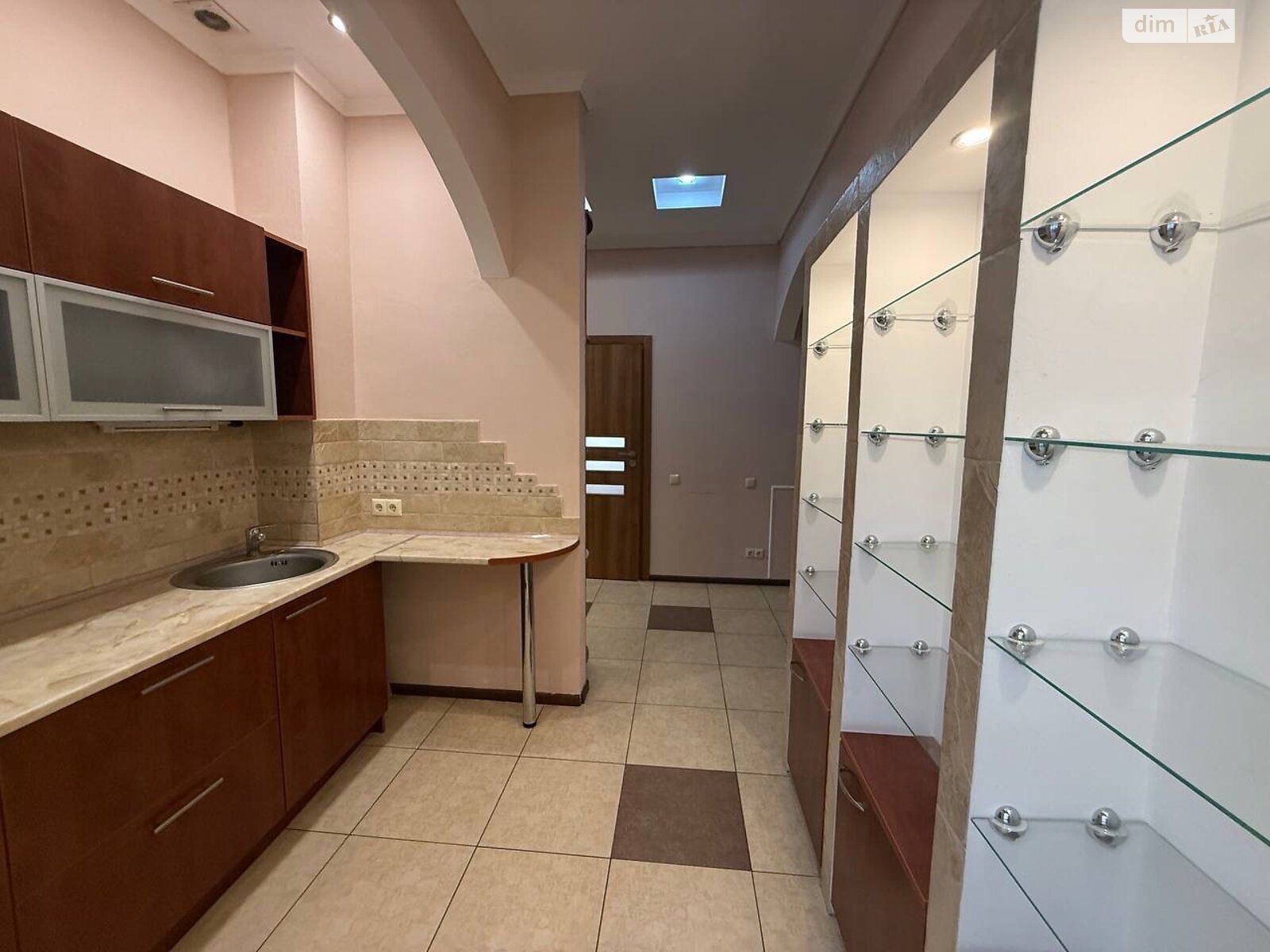 Оренда офісного приміщення в Одесі, Святослава Караванського (Жуковського) вулиця, приміщень - 3, поверх - 1 фото 1