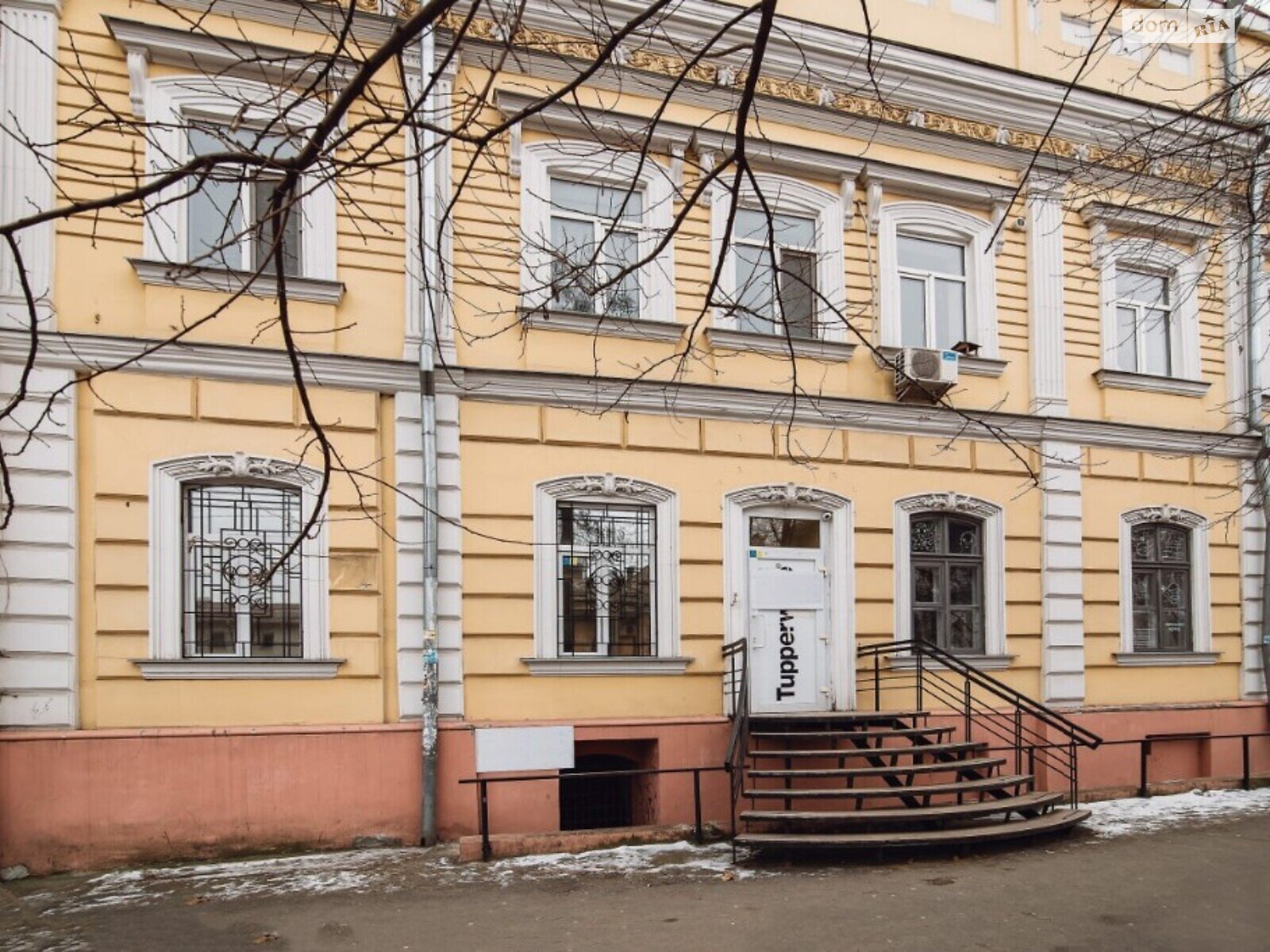Аренда офисного помещения в Одессе, Большая Арнаутская (Чкалова) улица 55, помещений - 12, этаж - 1 фото 1 Аренда офисного помещения в Одессе, Большая Арнаутская (Чкалова) улица 55, помещений - 12, этаж - 1 фото 1
