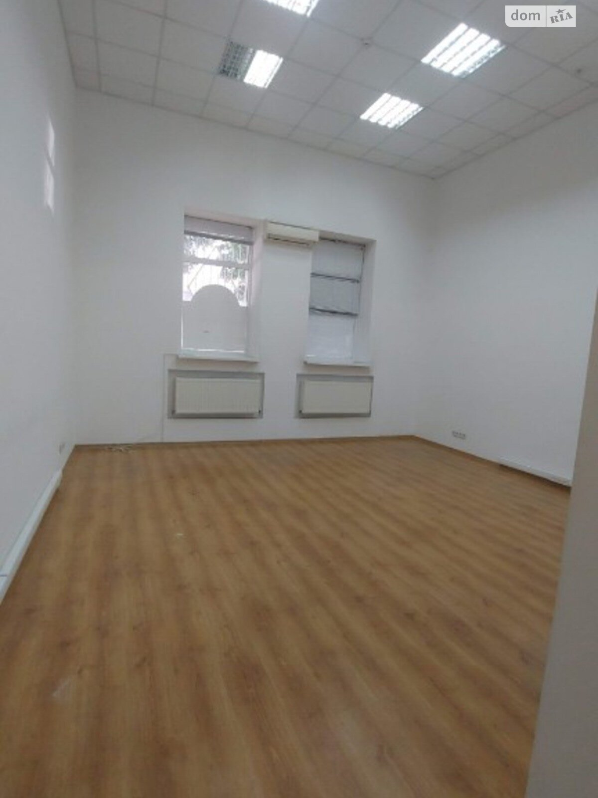 Аренда офисного помещения в Одессе, Садовая улица, помещений - 6, этаж - 1 фото 1