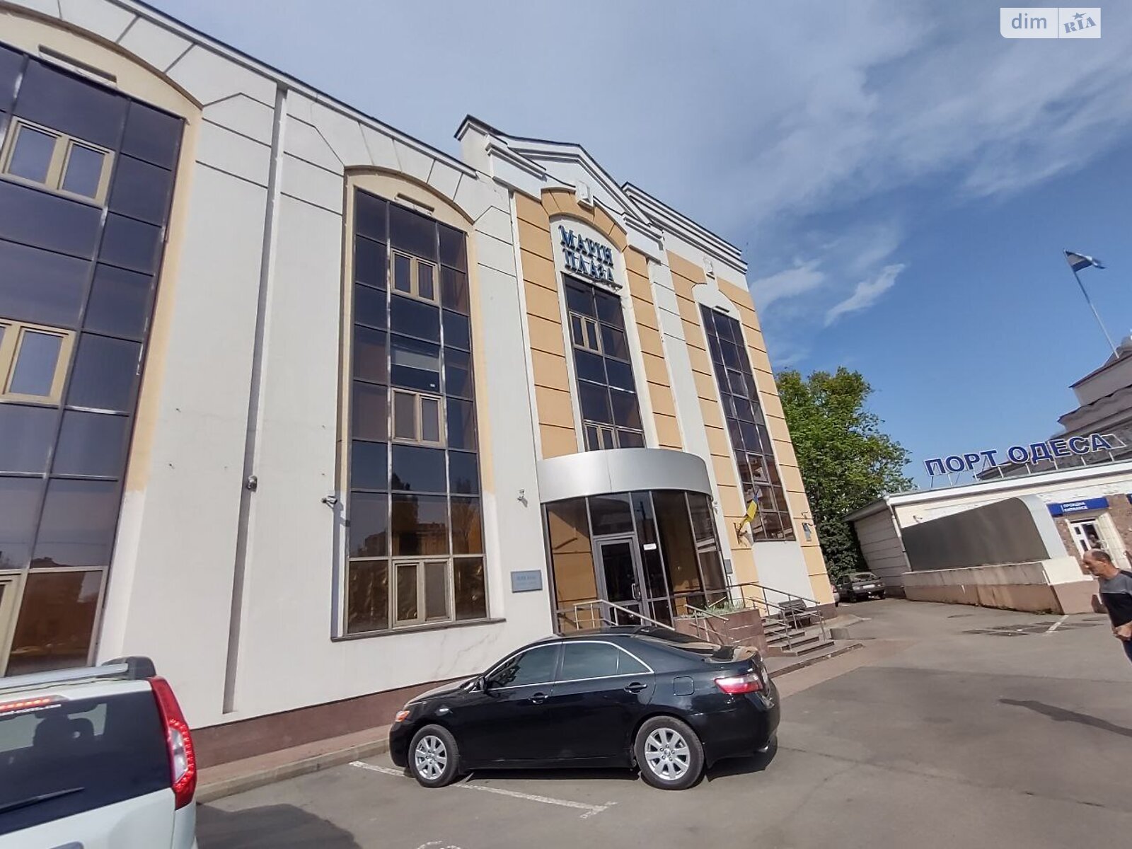 Оренда офісного приміщення в Одесі, Митна площа, приміщень - 1, поверх - 1 фото 1 Оренда офісного приміщення в Одесі, Митна площа, приміщень - 1, поверх - 1 фото 1