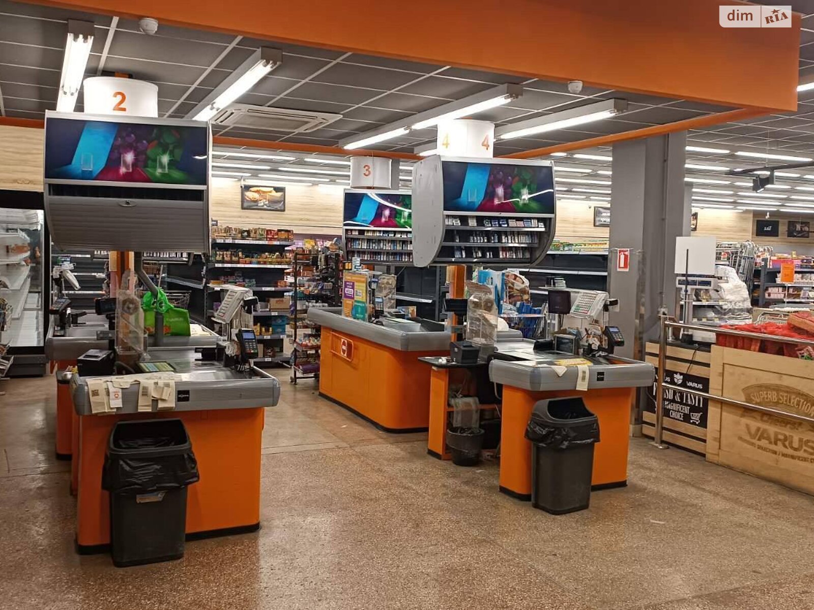 Аренда офисного помещения в Покровском, Центральная (40 лет Октября) улица 24, помещений - 10, этаж - 1 фото 1 Аренда офисного помещения в Покровском, Центральная (40 лет Октября) улица 24, помещений - 10, этаж - 1 фото 1