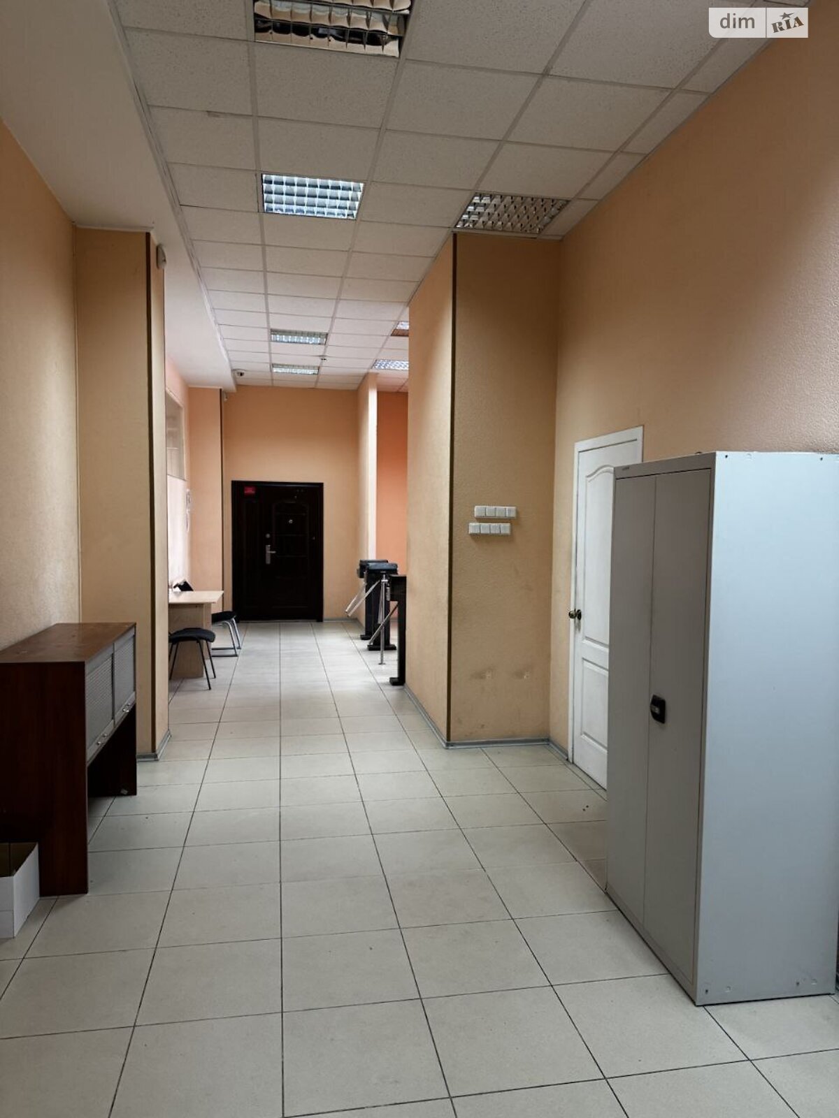 Оренда офісного приміщення в Полтаві, Колективна вулиця 10, приміщень - 42, поверх - 1 фото 1