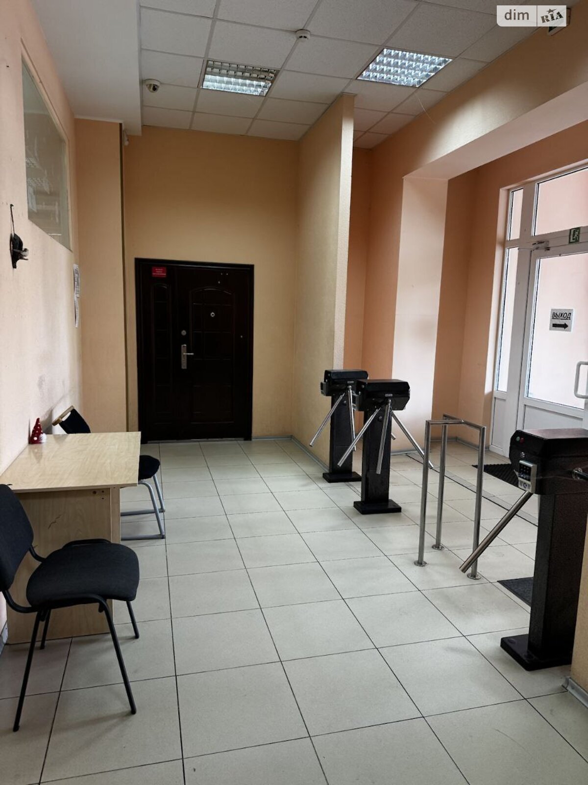 Оренда офісного приміщення в Полтаві, Колективна вулиця 10, приміщень - 42, поверх - 1 фото 1