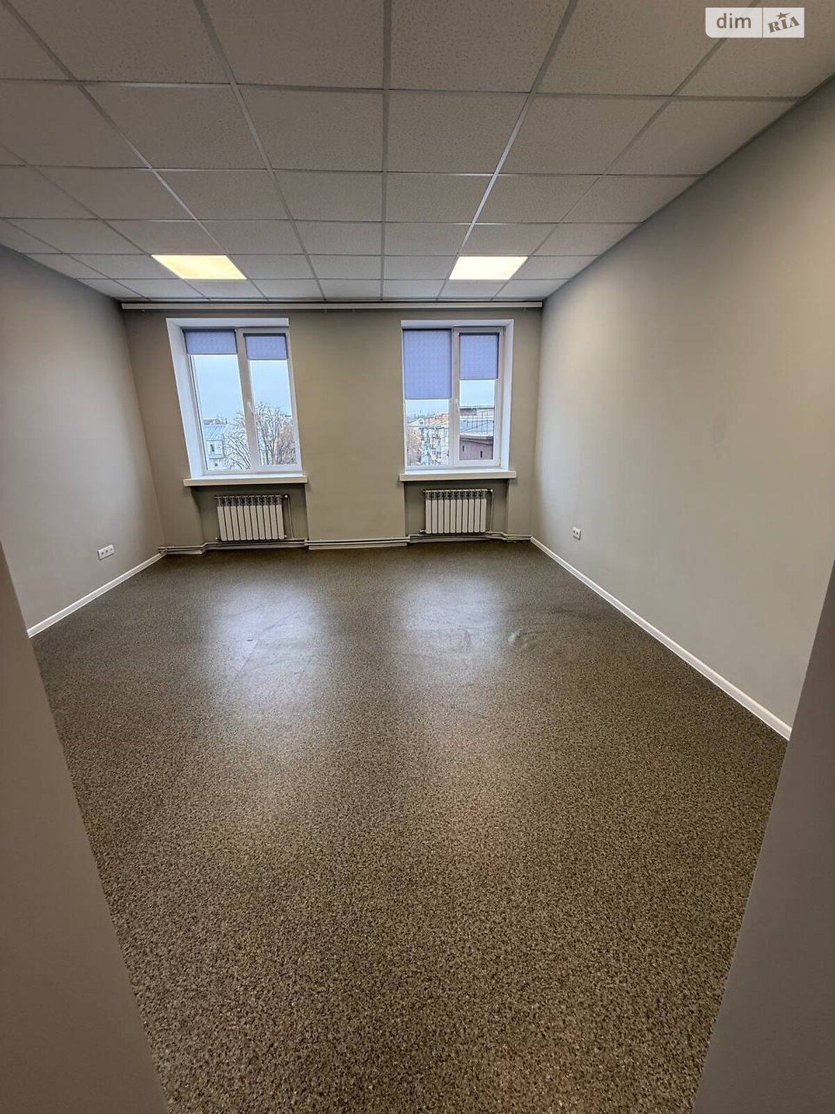 Аренда офисного помещения в Ровно, Независимости майдан, помещений -, этаж - 5 фото 1