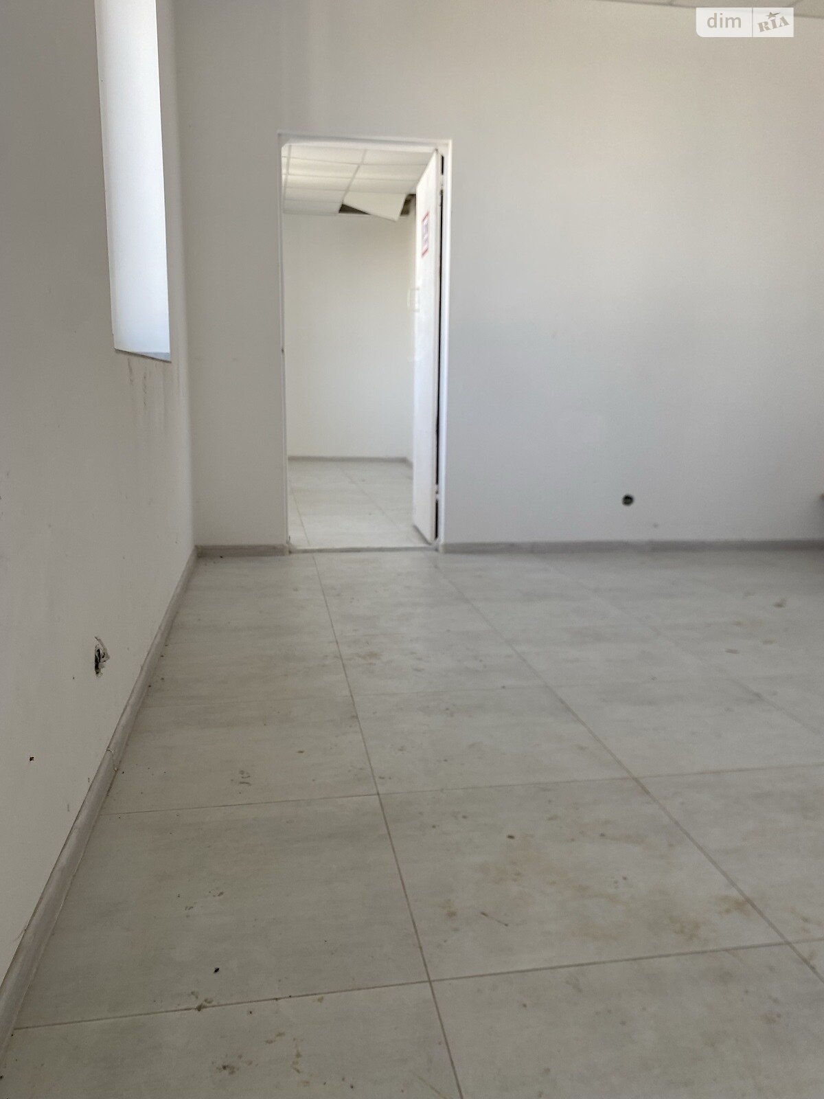 Аренда офисного помещения в Ровно, Независимости майдан, помещений -, этаж - 5 фото 1