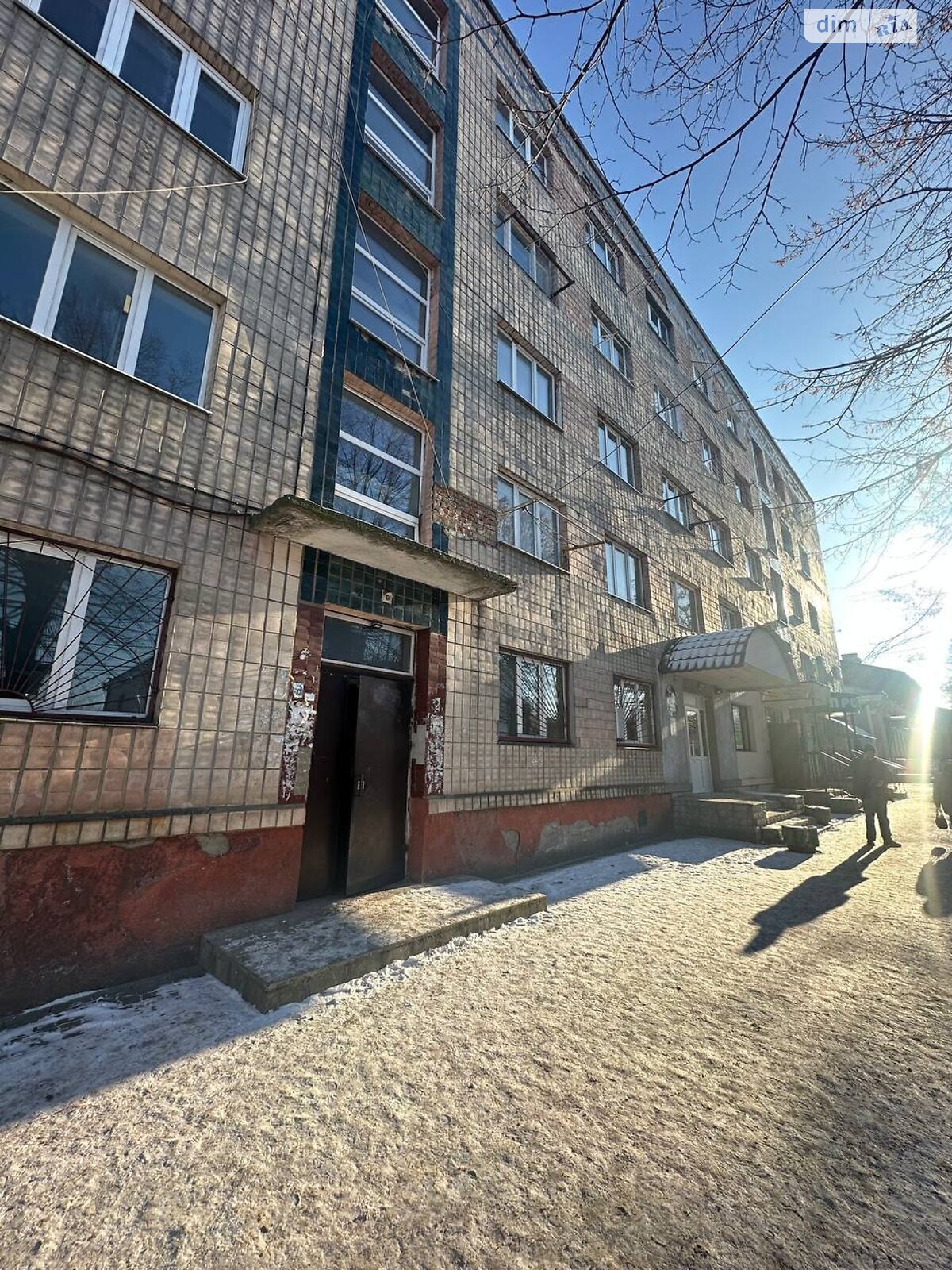 Аренда офисного помещения в Ровно, Могилы Петра улица 25, помещений - 1, этаж - 1 фото 1 Аренда офисного помещения в Ровно, Могилы Петра улица 25, помещений - 1, этаж - 1 фото 1