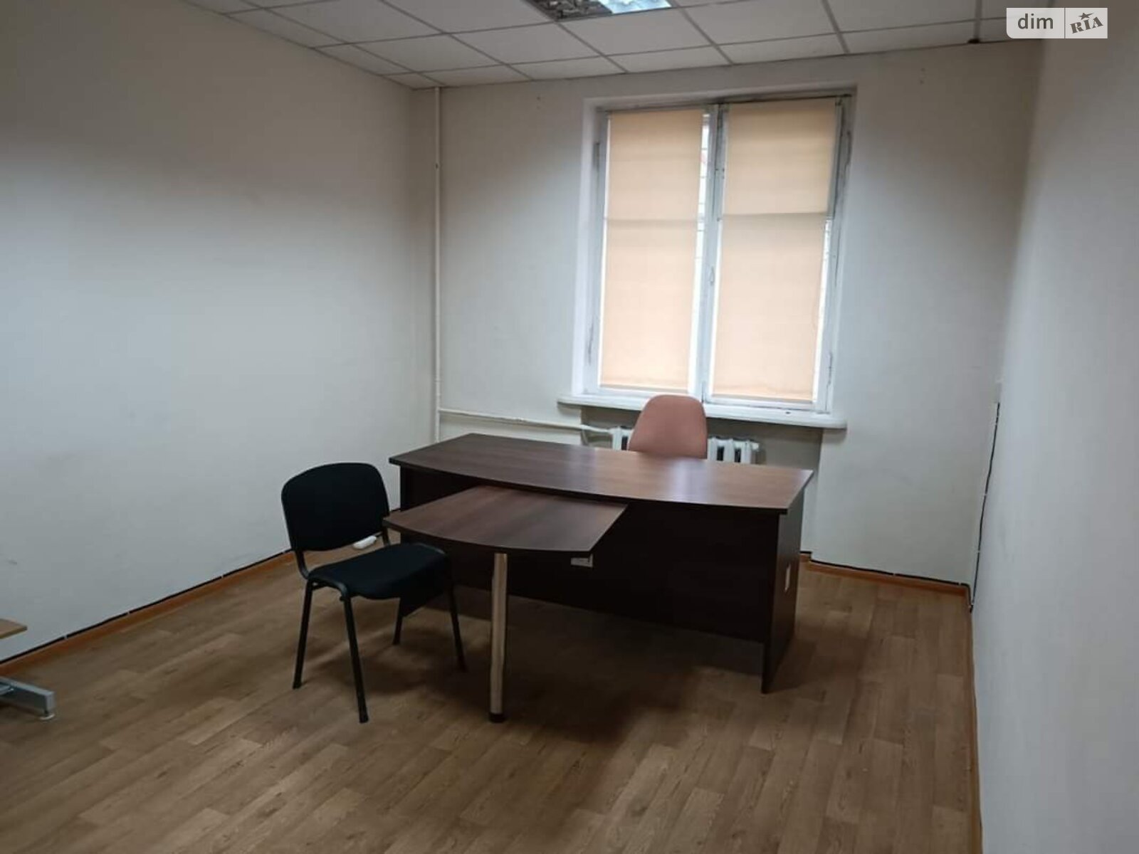 Аренда офисного помещения в Ровно, Мира проспект, помещений - 1, этаж - 1 фото 1