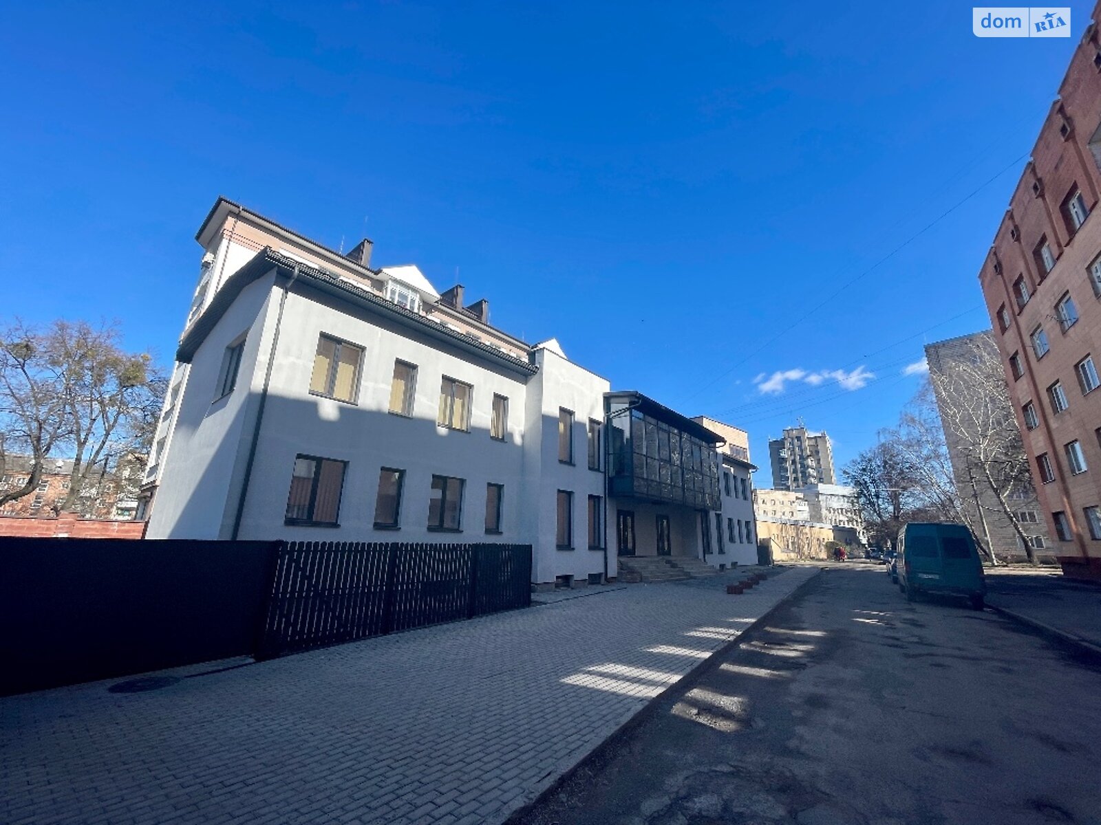 Аренда офисного помещения в Ровно, Литовская улица, помещений - 4, этаж - 1 фото 1 Аренда офисного помещения в Ровно, Литовская улица, помещений - 4, этаж - 1 фото 1