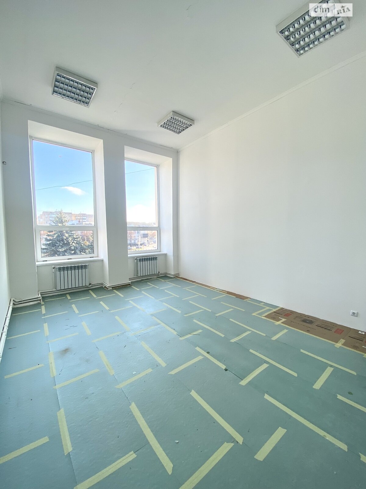 Аренда офисного помещения в Ровно, Независимости майдан, помещений - 2, этаж - 4 фото 1