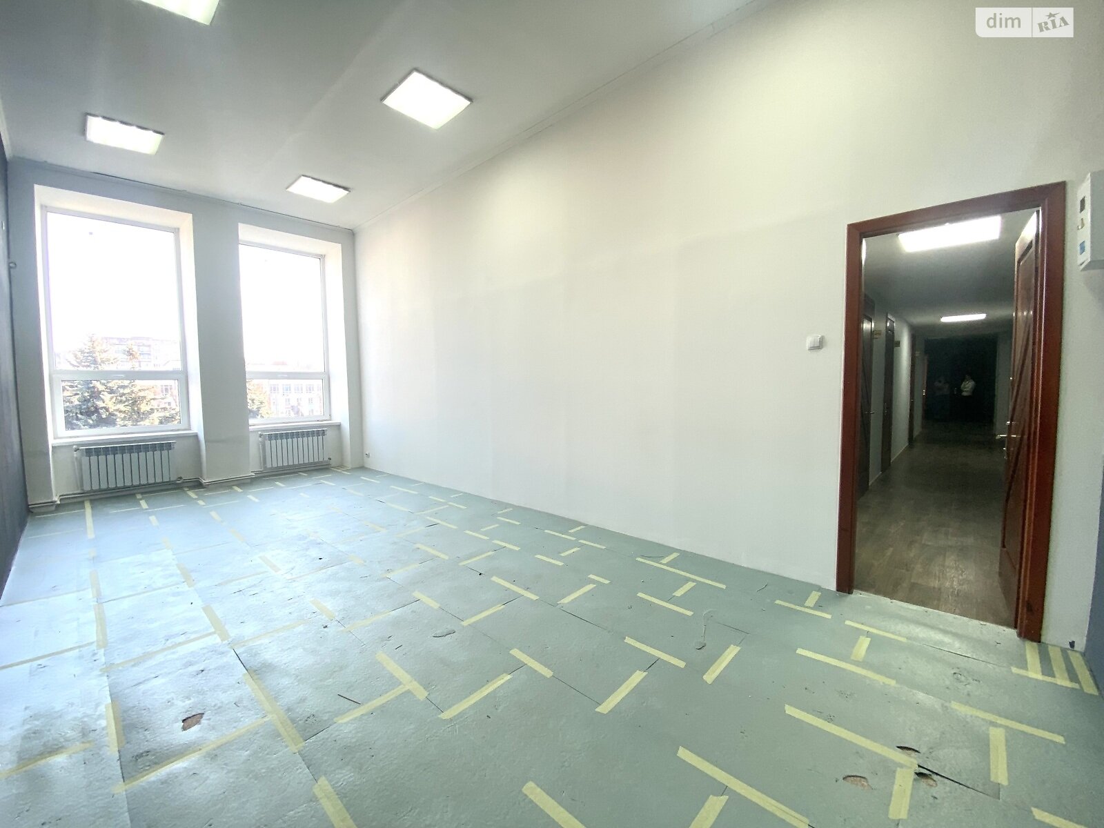 Аренда офисного помещения в Ровно, Независимости майдан, помещений - 2, этаж - 4 фото 1