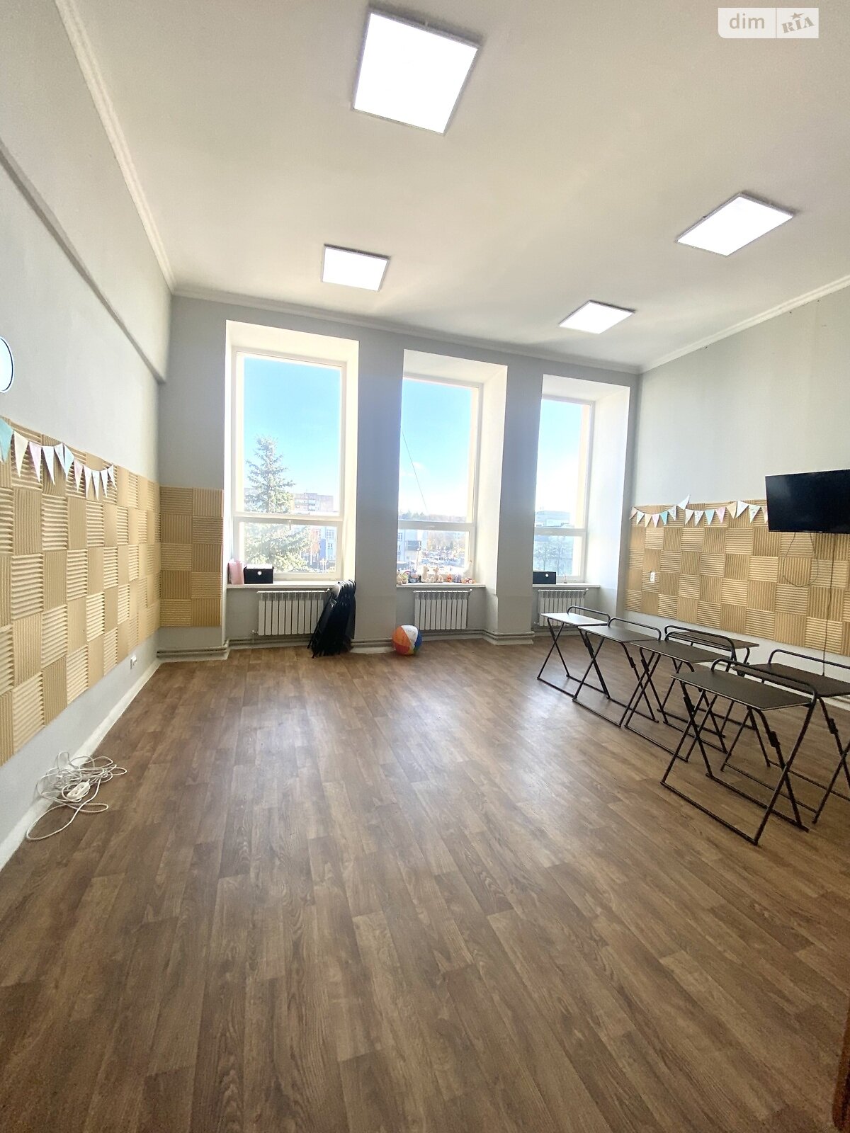 Аренда офисного помещения в Ровно, Независимости майдан, помещений - 1, этаж - 4 фото 1