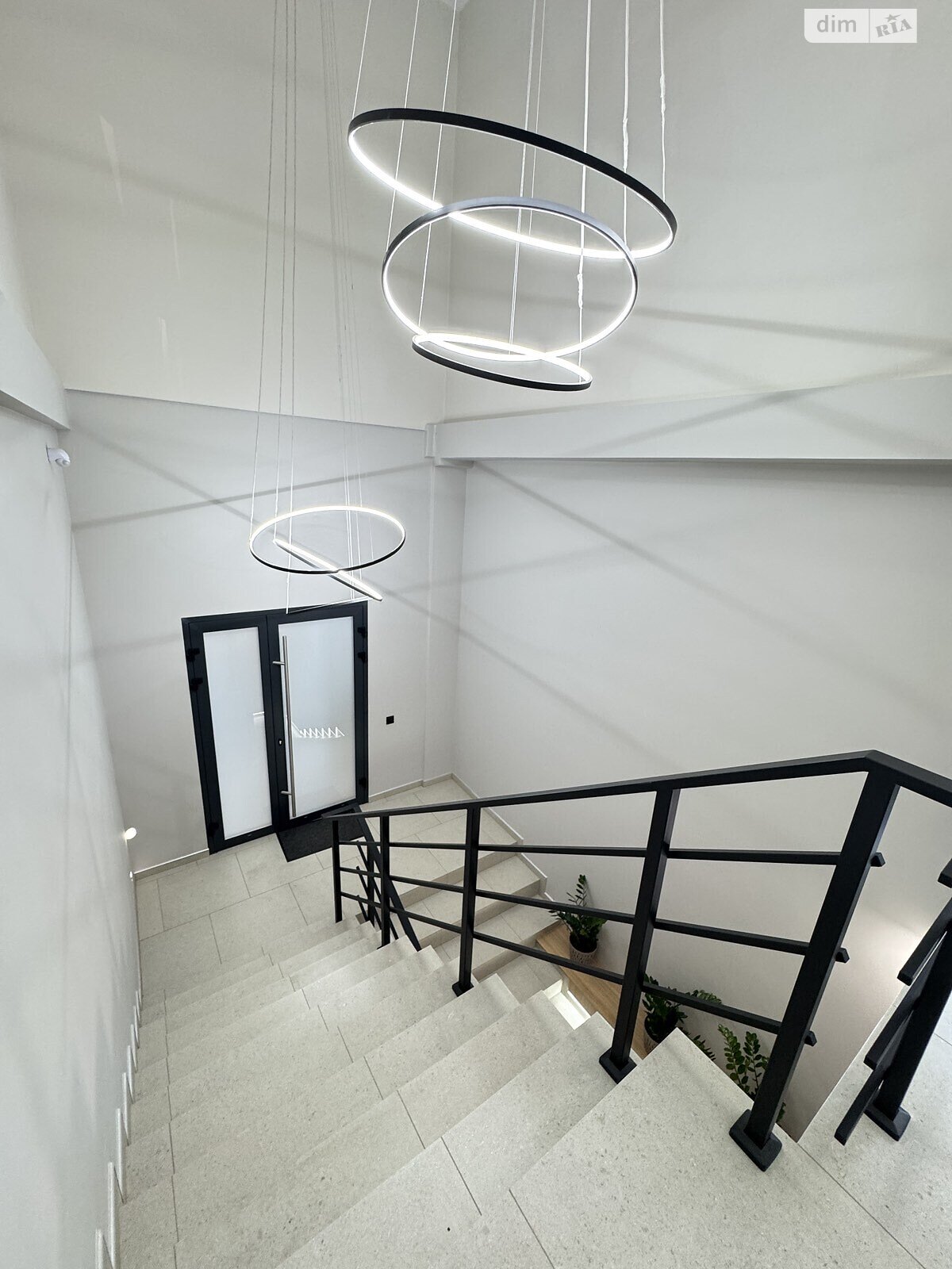 Аренда офисного помещения в Ровно, Млыновская улица 20В, помещений - 20, этаж - 2 фото 1