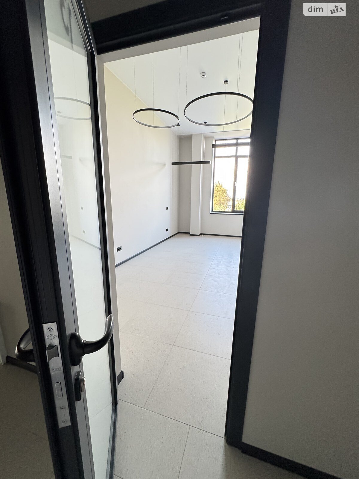 Аренда офисного помещения в Ровно, Млыновская улица 20В, помещений - 20, этаж - 2 фото 1