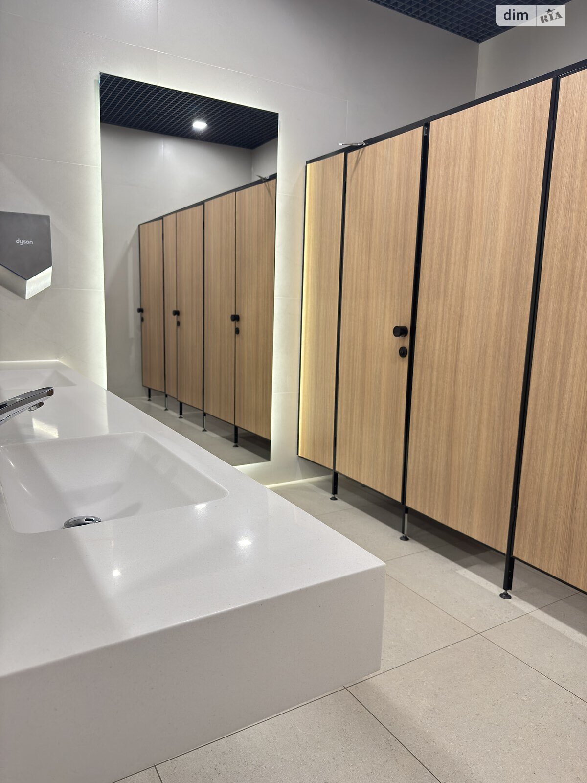 Аренда офисного помещения в Ровно, Млыновская улица 20В, помещений - 20, этаж - 2 фото 1