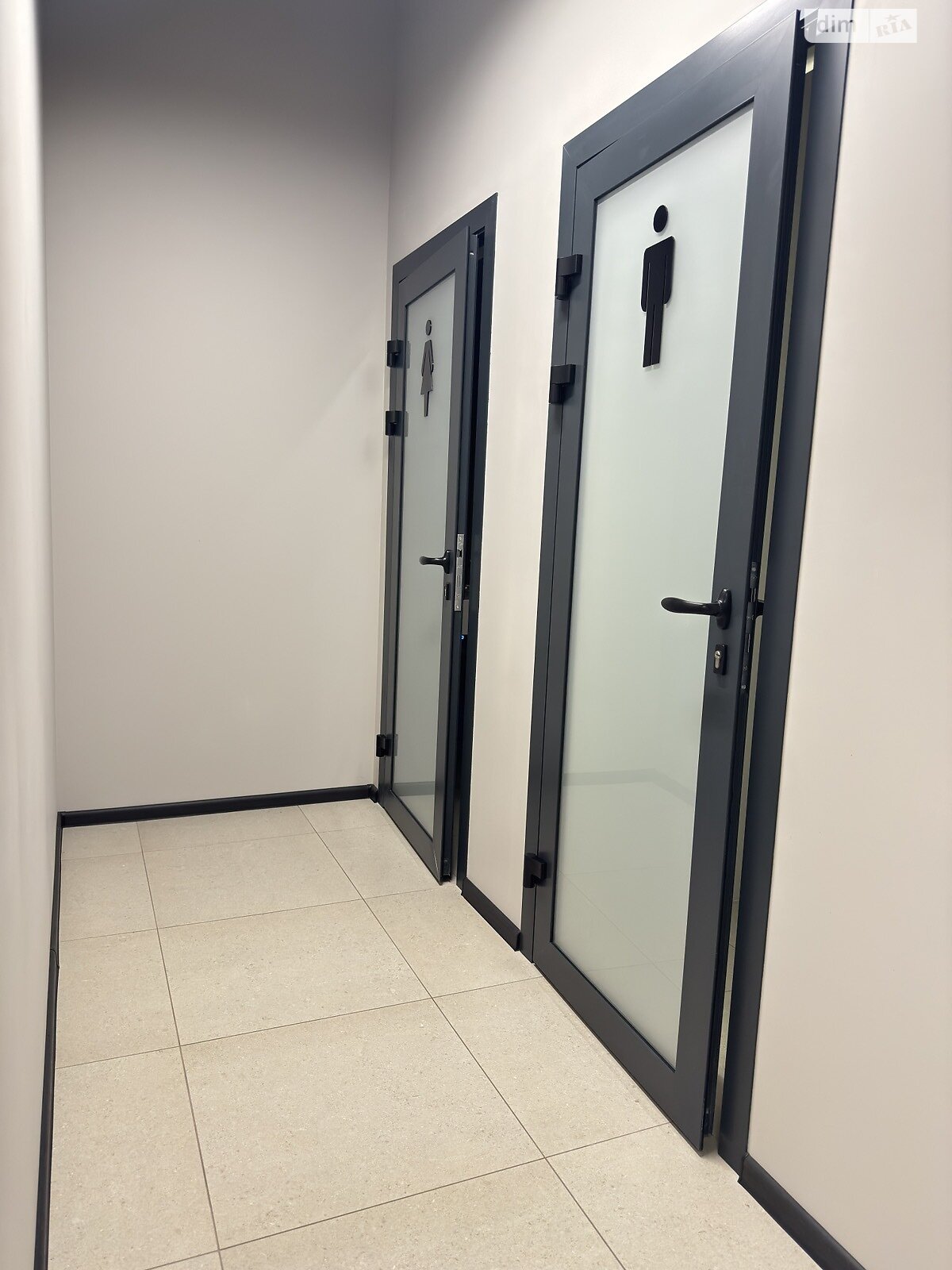 Аренда офисного помещения в Ровно, Млыновская улица 20В, помещений - 20, этаж - 2 фото 1