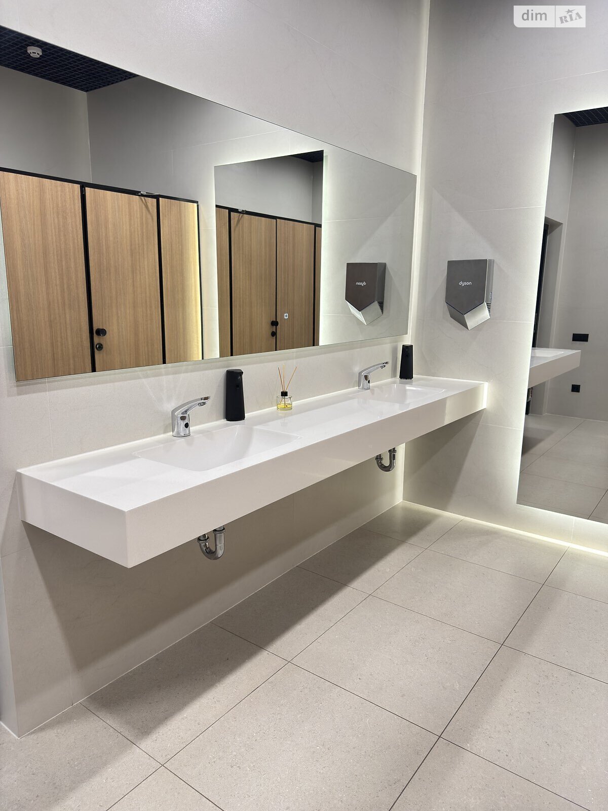 Аренда офисного помещения в Ровно, Млыновская улица 20В, помещений - 20, этаж - 2 фото 1