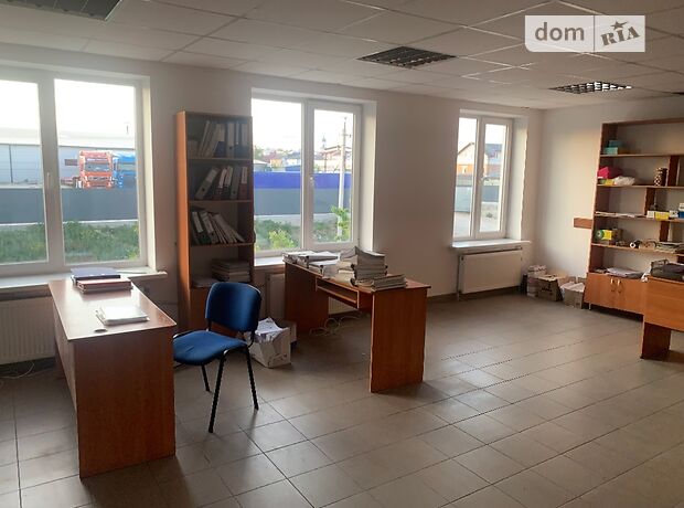 Аренда офисного помещения в Тернополе, Бродовская боковая улица 6, помещений - 3, этаж - 2 фото 1 Аренда офисного помещения в Тернополе, Бродовская боковая улица 6, помещений - 3, этаж - 2 фото 1