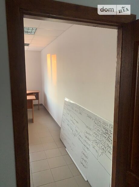 Аренда офисного помещения в Тернополе, Бродовская боковая улица 6, помещений - 3, этаж - 2 фото 1 Аренда офисного помещения в Тернополе, Бродовская боковая улица 6, помещений - 3, этаж - 2 фото 1