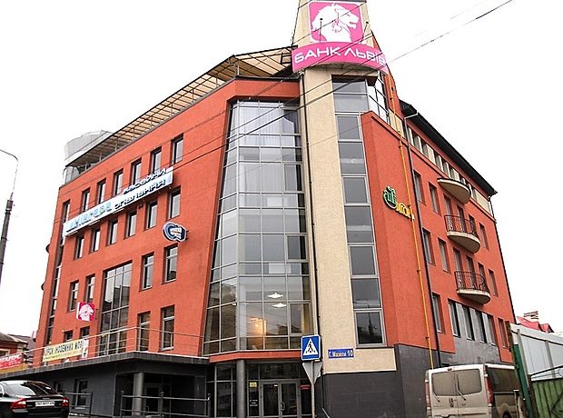 Аренда офисного помещения в Тернополе, Вул. Мазепи, помещений - 2, этаж - 2 фото 2 Аренда офисного помещения в Тернополе, Вул. Мазепи, помещений - 2, этаж - 2 фото 2