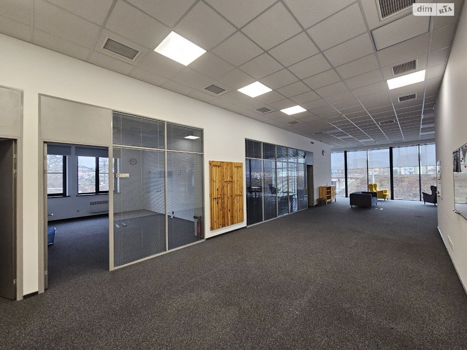 Аренда офисного помещения в Тернополе, Бродовская улица, помещений - 9, этаж - 2 фото 1 Аренда офисного помещения в Тернополе, Бродовская улица, помещений - 9, этаж - 2 фото 1