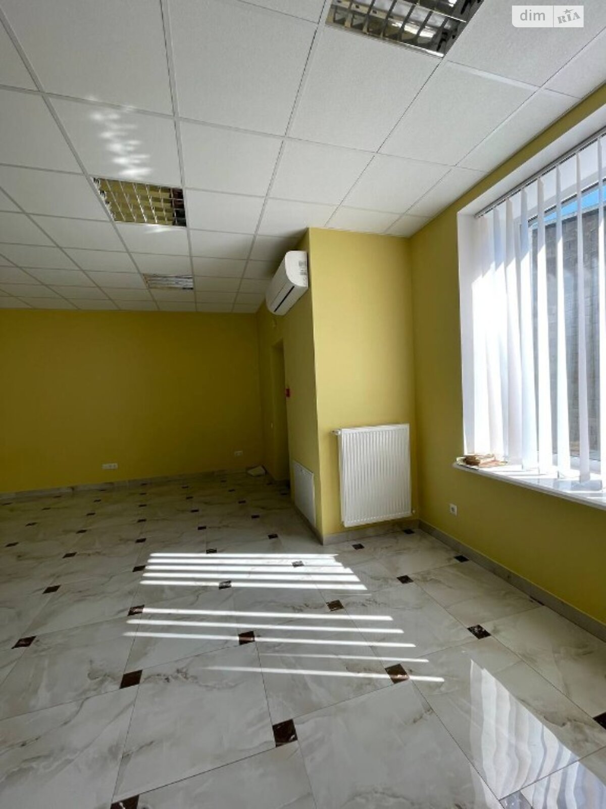 Аренда офисного помещения в Тернополе, Микулинецкая улица, помещений - 2, этаж - 1 фото 1