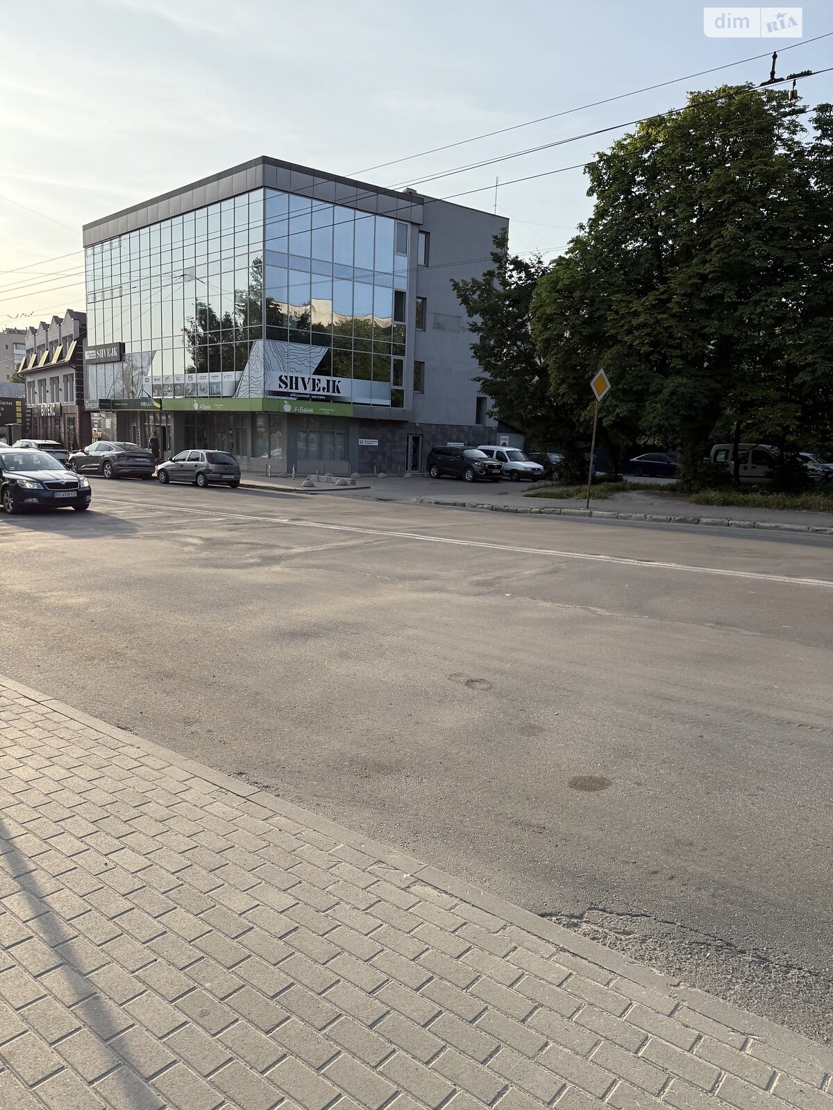 Аренда офисного помещения в Тернополе, Торговица (Живова Анатолия) улица, помещений - 1, этаж - 3 фото 1 Аренда офисного помещения в Тернополе, Торговица (Живова Анатолия) улица, помещений - 1, этаж - 3 фото 1