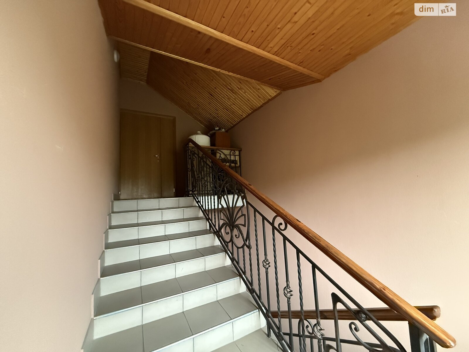 Оренда офісного приміщення в Тернополі, Дубовецька вулиця, приміщень - 6, поверх - 2 фото 1 Оренда офісного приміщення в Тернополі, Дубовецька вулиця, приміщень - 6, поверх - 2 фото 1