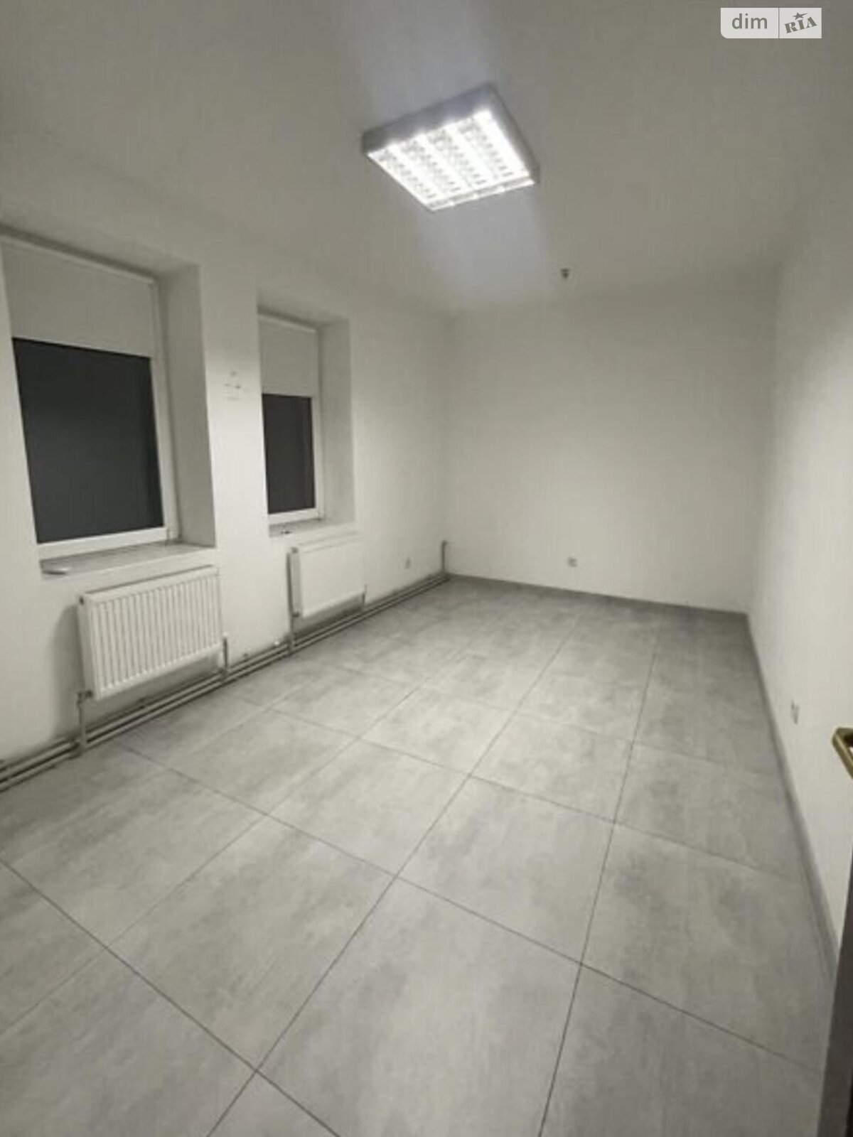 Аренда офисного помещения в Тернополе, Хмельницкого Богдана улица, помещений - 1, этаж - 3 фото 1 Аренда офисного помещения в Тернополе, Хмельницкого Богдана улица, помещений - 1, этаж - 3 фото 1