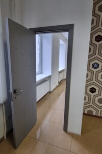 Аренда офисного помещения в Тернополе, Крушельницкой Соломии улица 18, помещений - 2, этаж - 2 фото 2