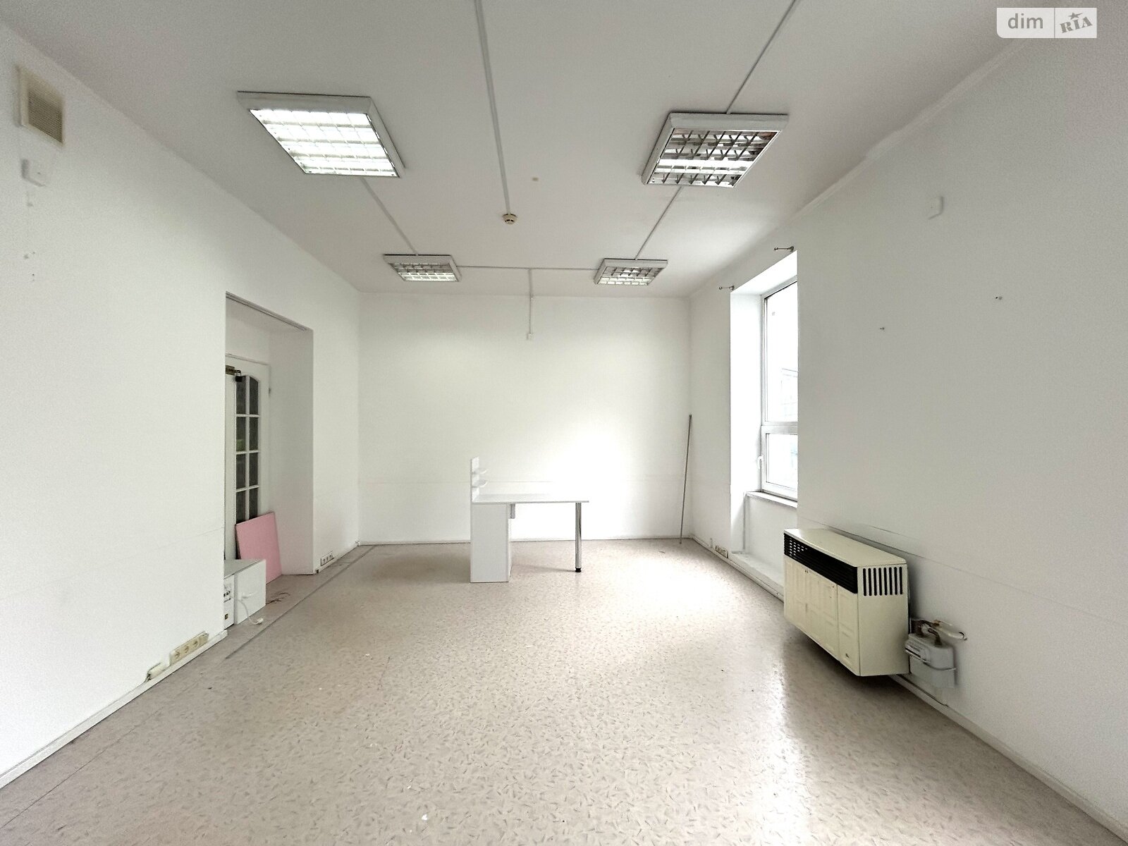 Оренда офісного приміщення в Тернополі, Листопадова вулиця, приміщень - 1, поверх - 2 фото 1 Оренда офісного приміщення в Тернополі, Листопадова вулиця, приміщень - 1, поверх - 2 фото 1