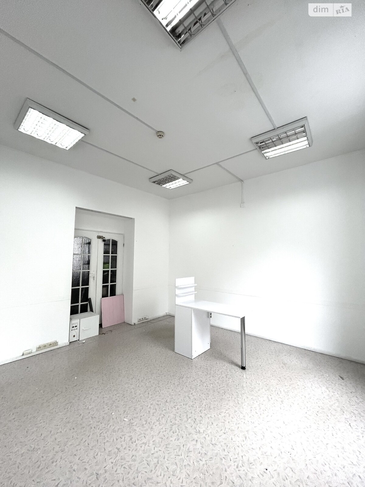 Оренда офісного приміщення в Тернополі, Листопадова вулиця, приміщень - 1, поверх - 2 фото 1 Оренда офісного приміщення в Тернополі, Листопадова вулиця, приміщень - 1, поверх - 2 фото 1